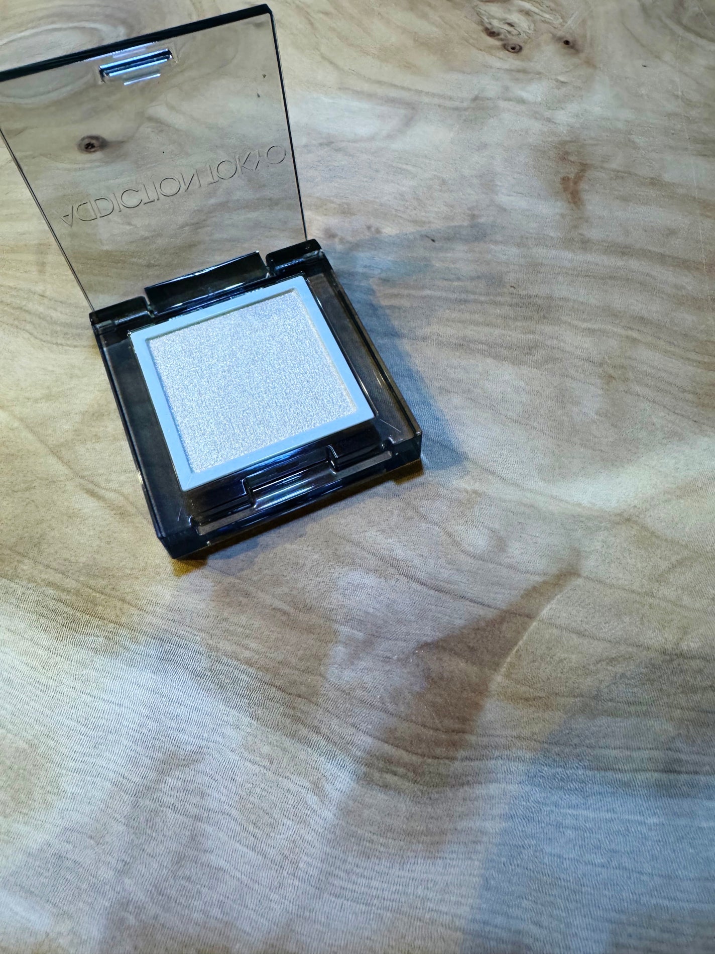 アディクション ザ シングル アイシャドウ パール/ADDICTION/単色アイシャドウを使ったクチコミ(1枚目)