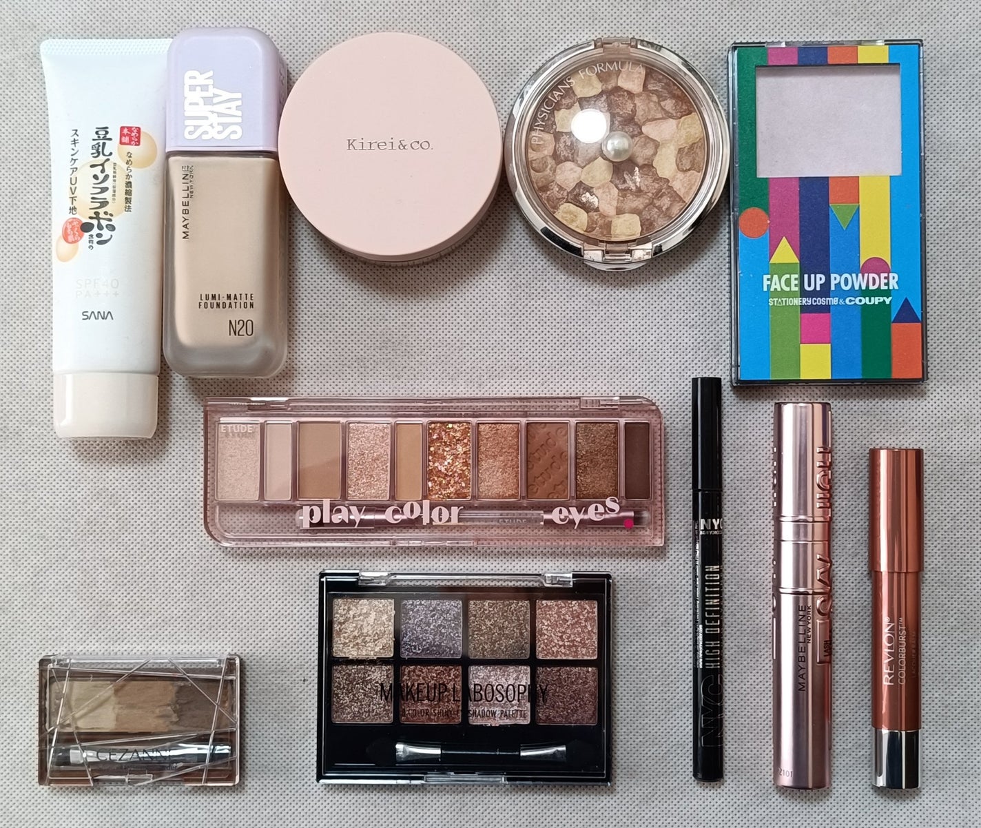 カラーバースト ラッカー バーム/REVLON/口紅を使ったクチコミ(8枚目)