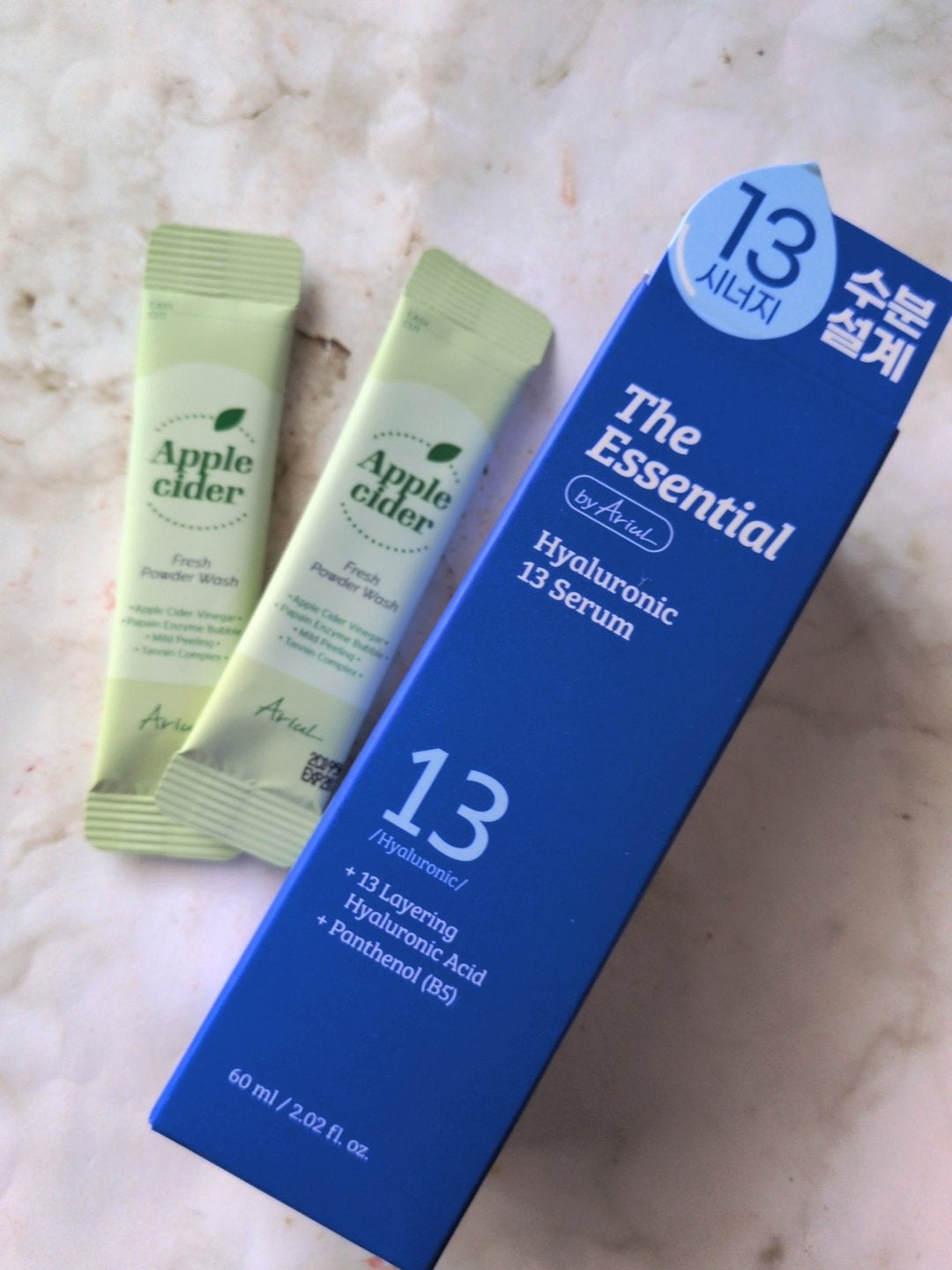 ヒアルロン酸13セラム Ariul