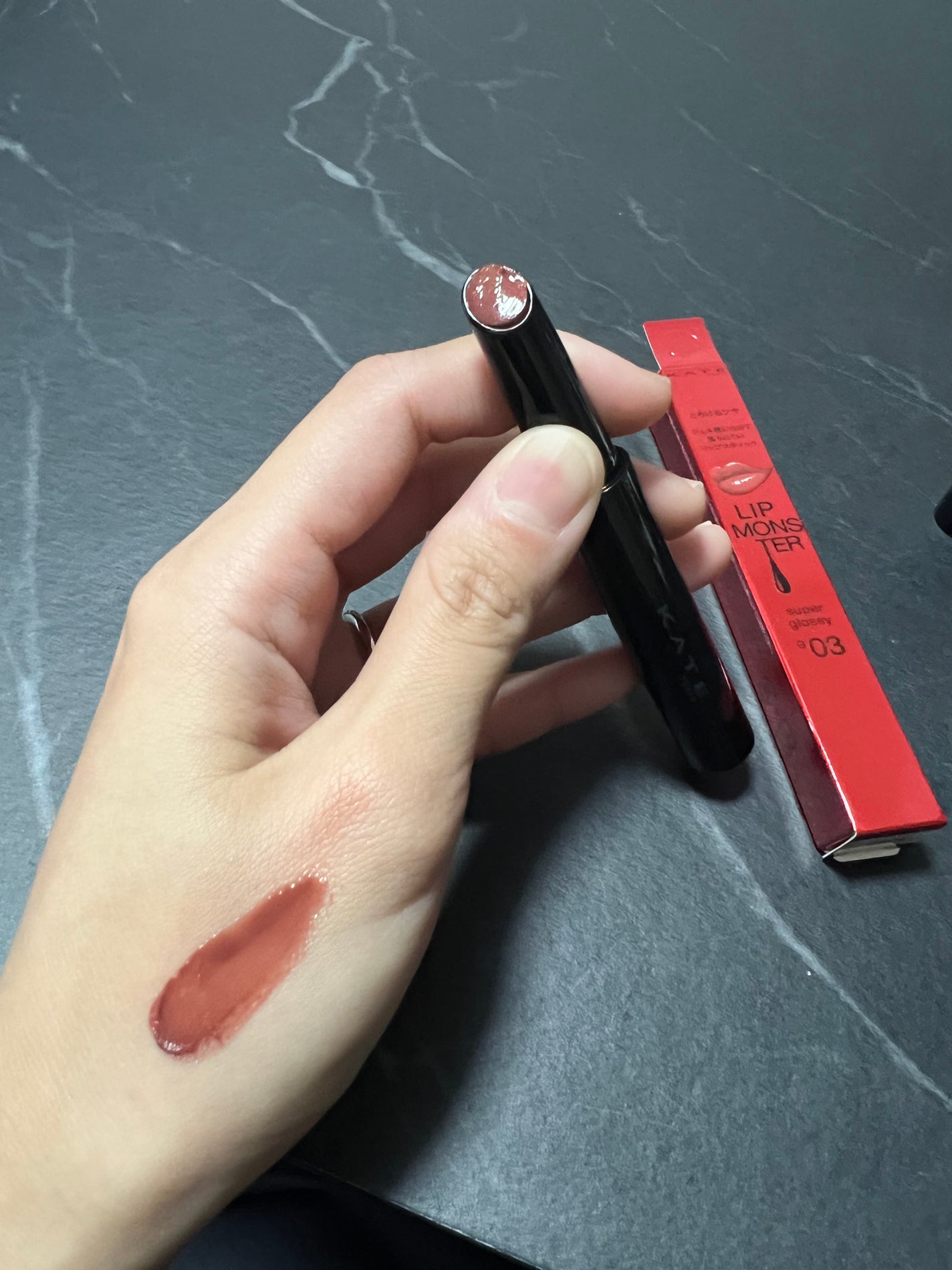 ケイト リップモンスター ツヤバース/KATE/口紅を使ったクチコミ(2枚目)