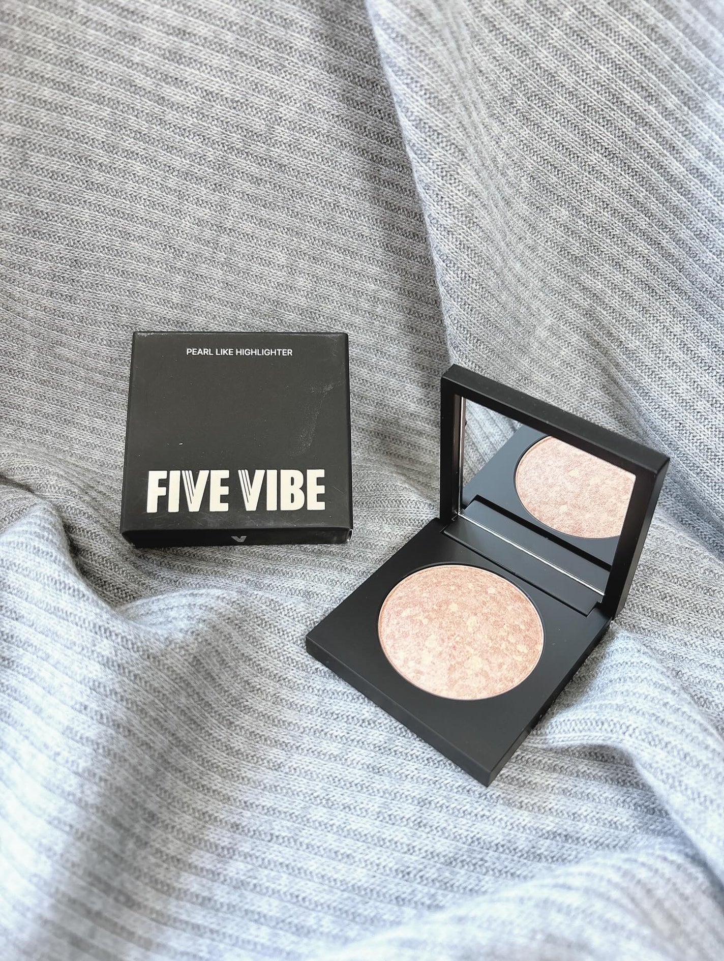 パールライクハイライター/FIVE VIBE/パウダーハイライトを使ったクチコミ(3枚目)