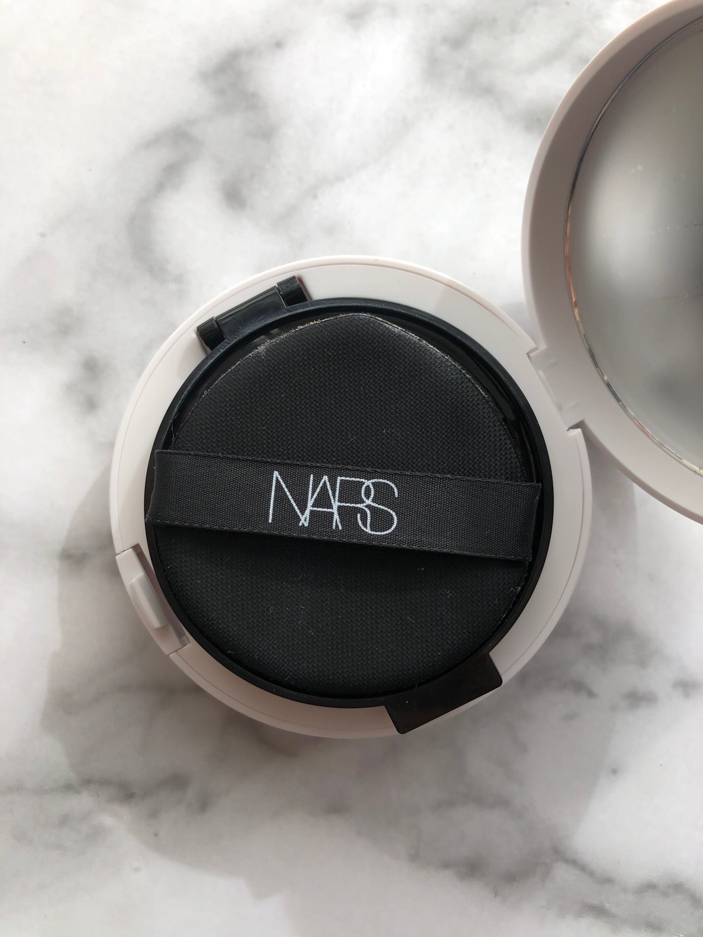 NARS ライトリフレクティング セラムクッション ファンデーション/NARS/クッションファンデーションを使ったクチコミ(2枚目)