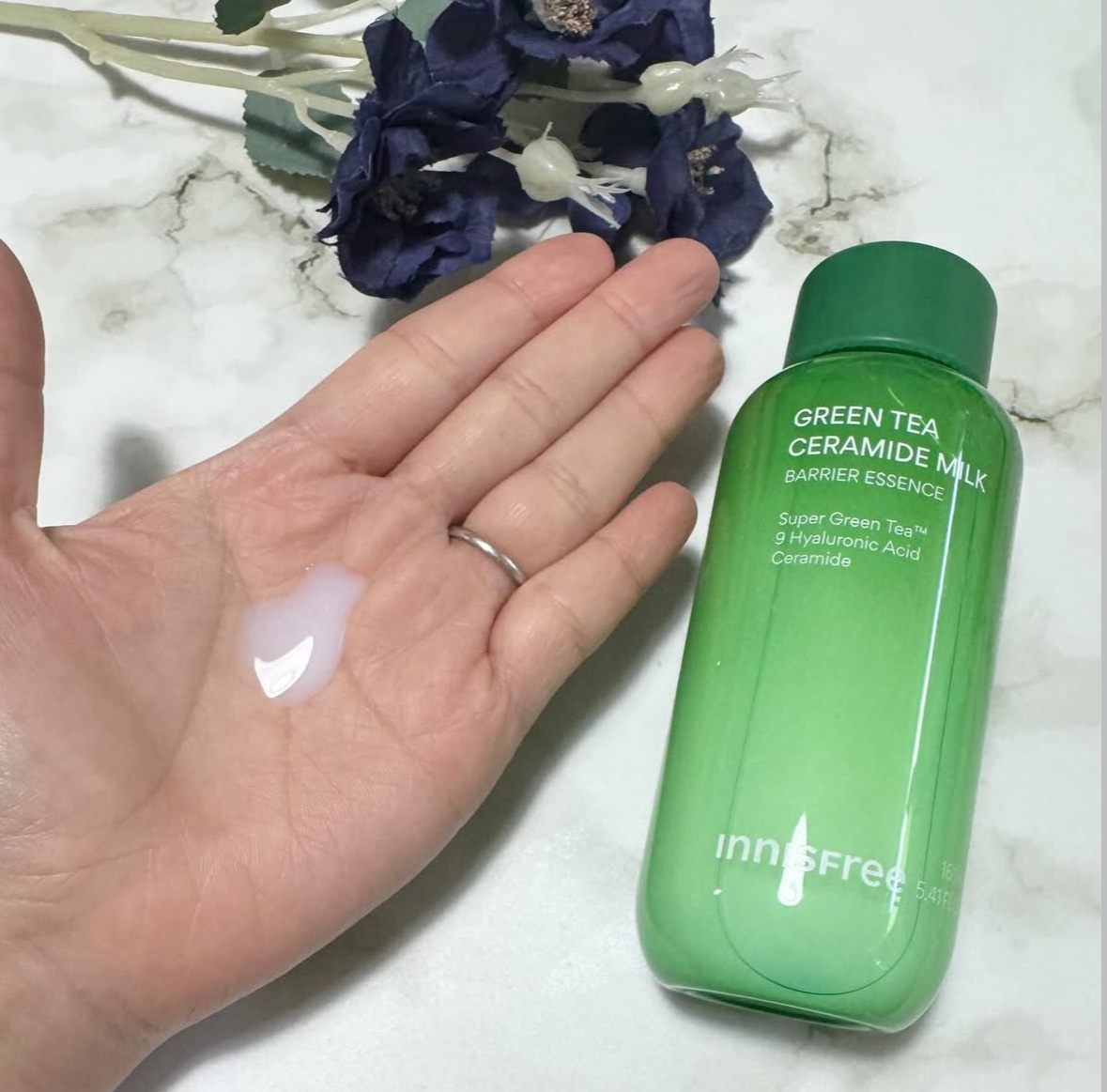 グリーンティー セラミド ミルク エッセンストナー/innisfree/化粧水を使ったクチコミ（3枚目）