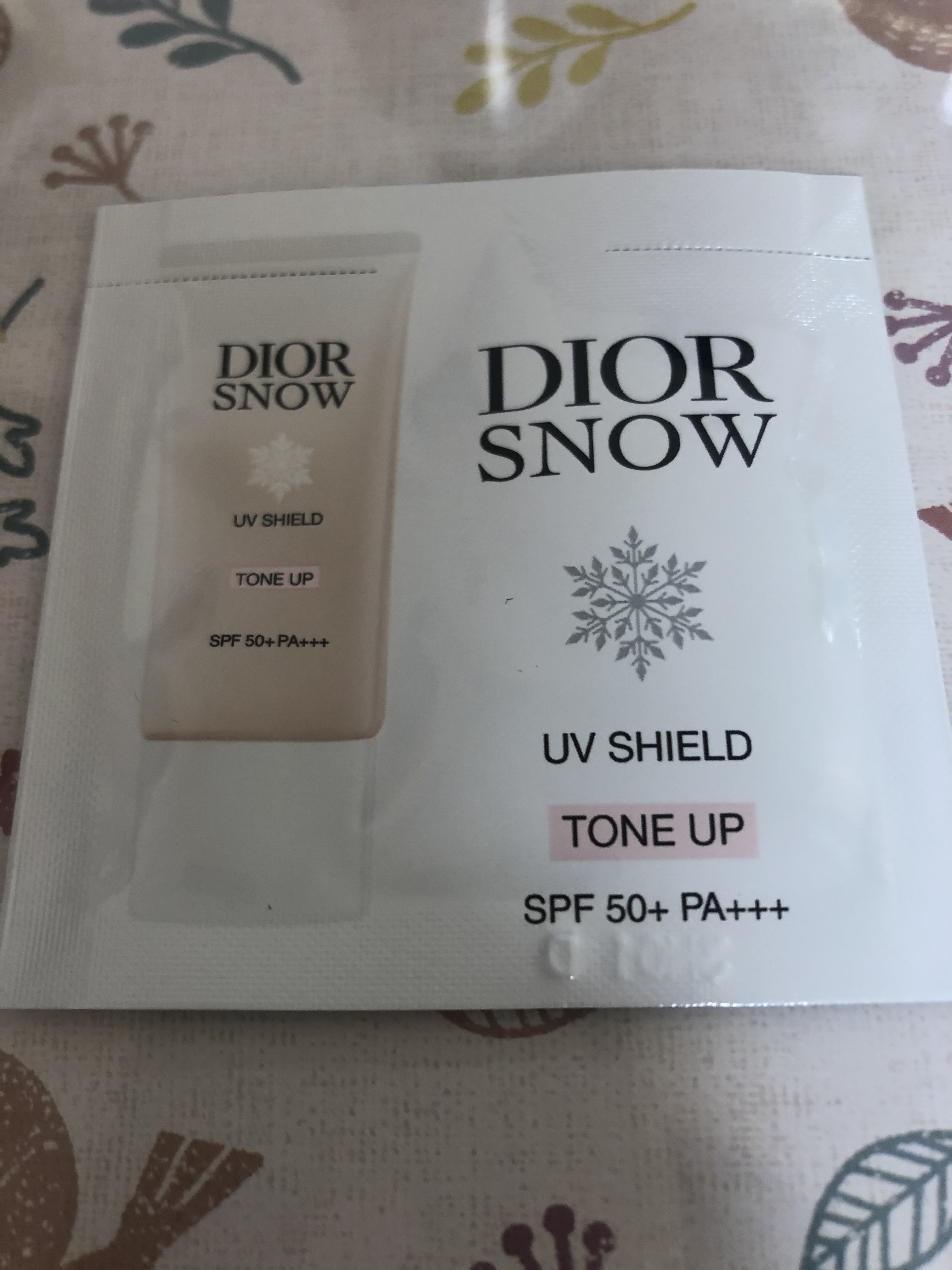 ディオール スノー UVシールド トーンアップ 50+/Dior/日焼け止めミルクを使ったクチコミ（1枚目）