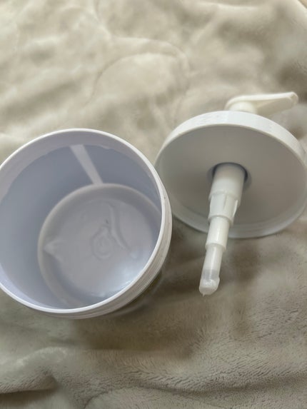 レチノール配合ファーミングクリーム/エービーエル/ボディクリームを使ったクチコミ(2枚目)