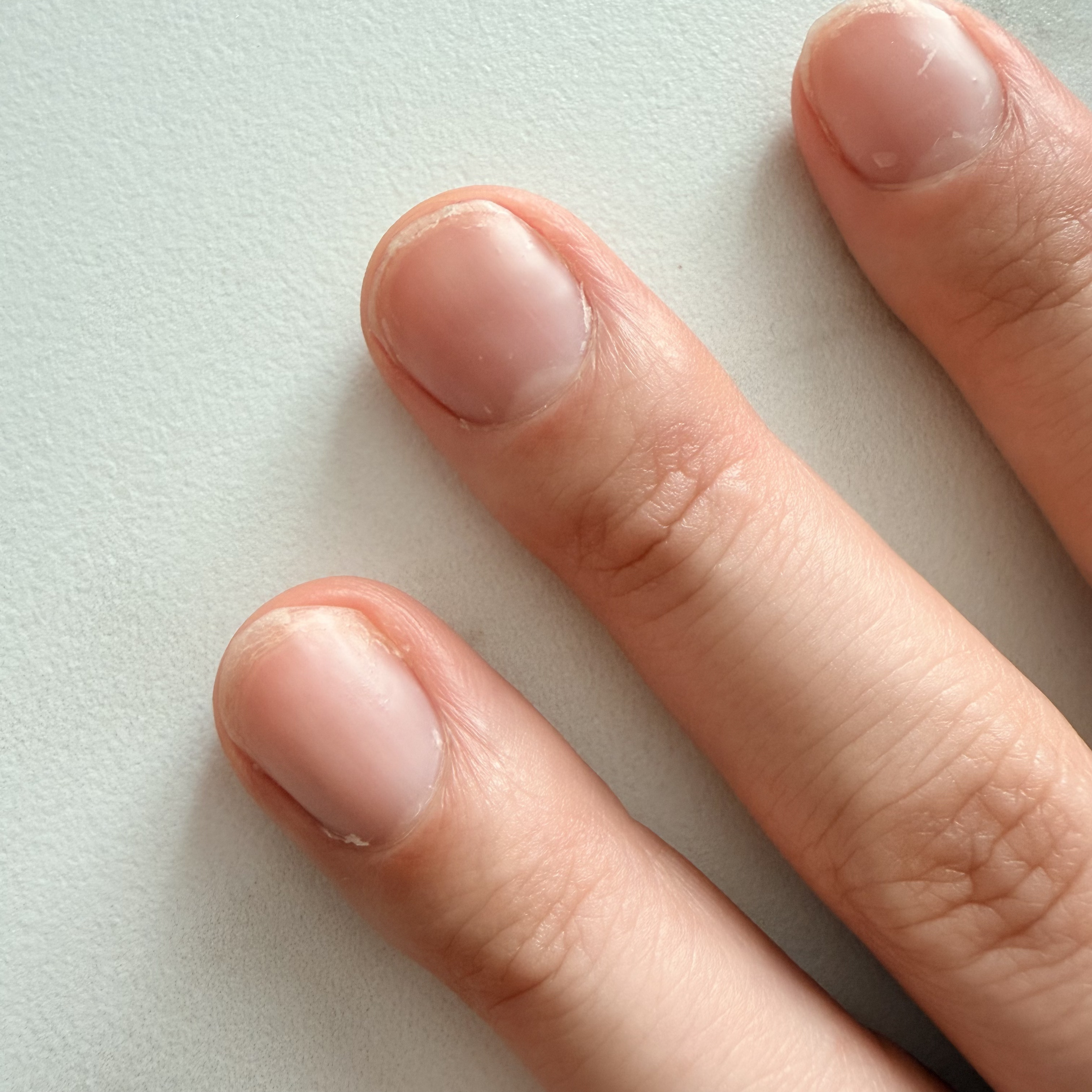 ピールオフマットコート　スティックネイルジェル/and us/ネイルトップコートを使ったクチコミ（2枚目）