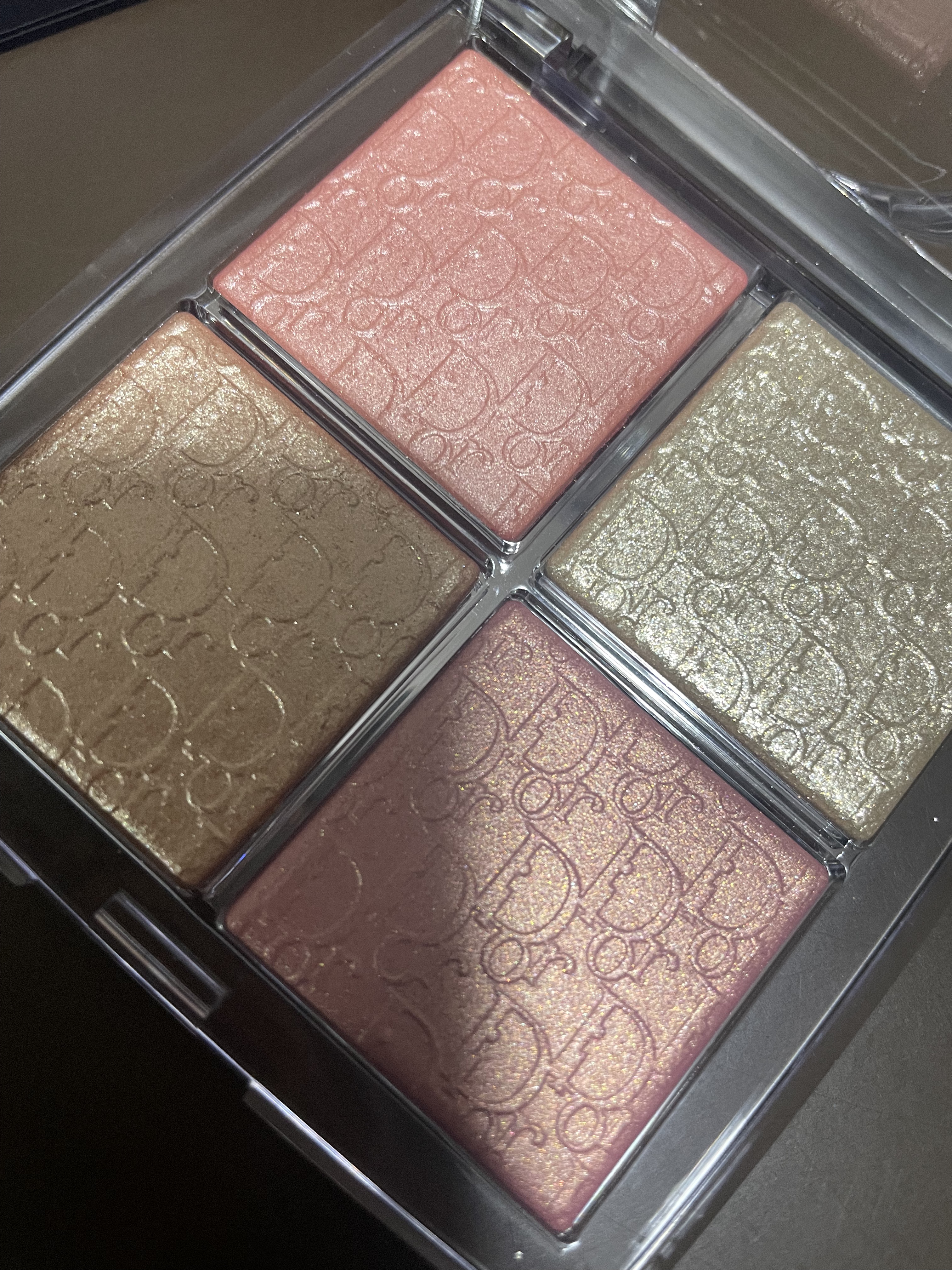 バックステージ グロウ マキシマイザー パレット 003 パーリー ピーチ グロウ/Dior/ハイライトを使ったクチコミ（2枚目）