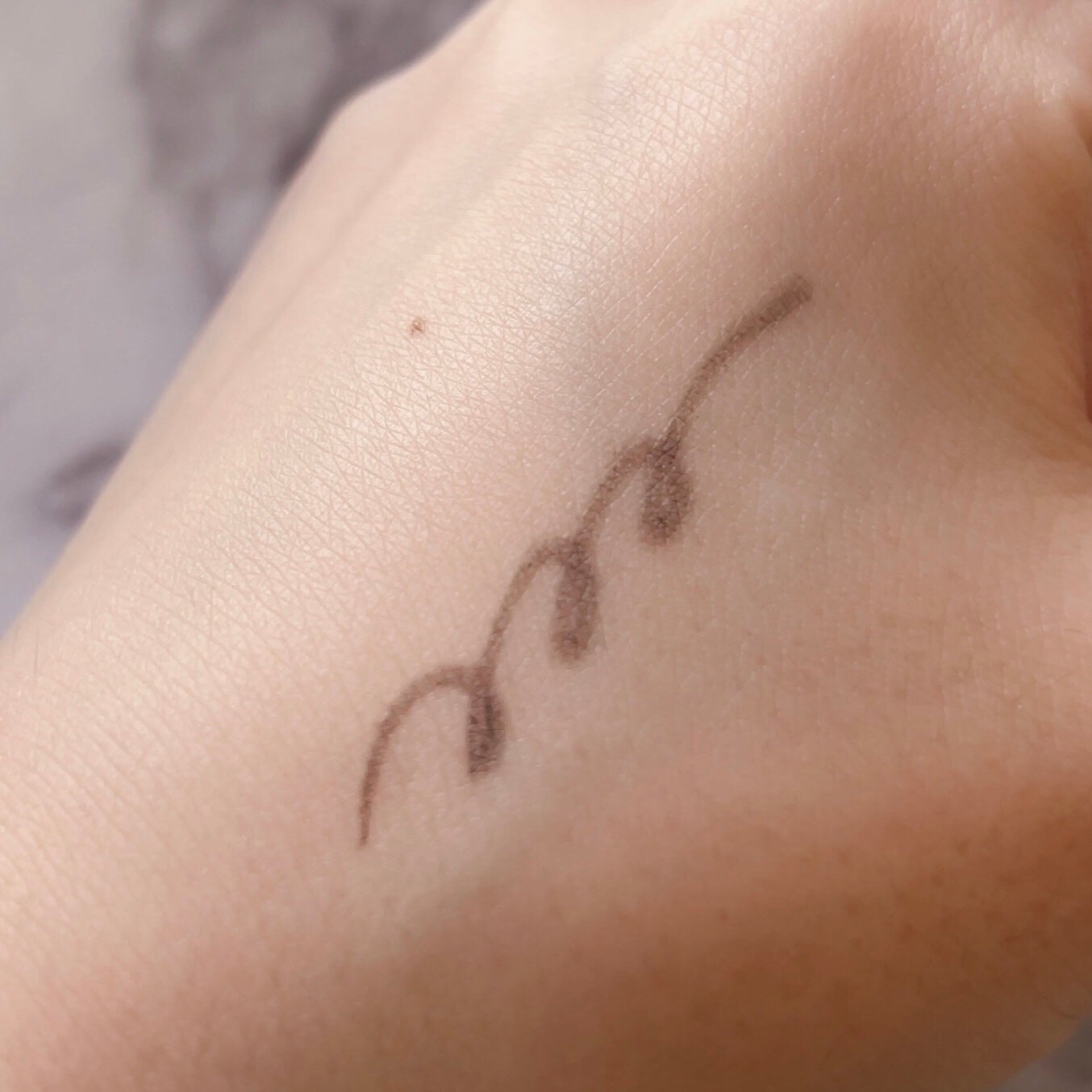 「密着アイライナー」極細クリームペンシル/デジャヴュ/ペンシルアイライナーを使ったクチコミ(5枚目)