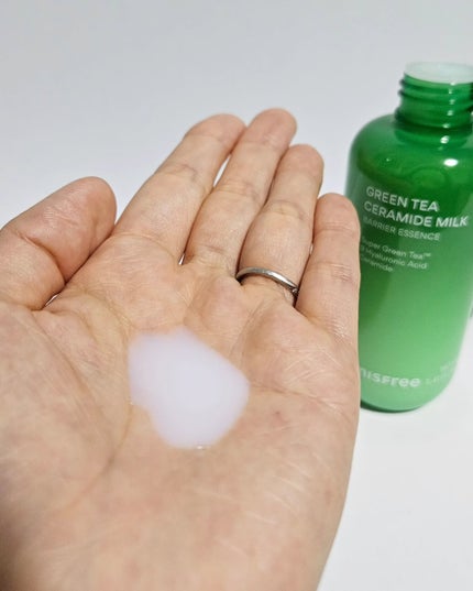 グリーンティー セラミド ミルク エッセンストナー/innisfree/化粧水を使ったクチコミ(2枚目)