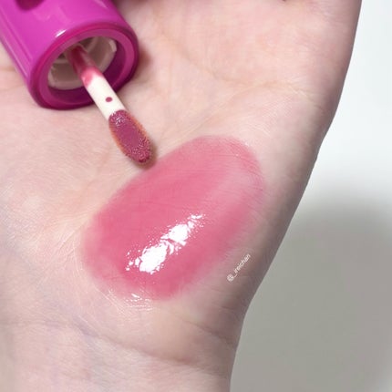 フィー 3Dボリューミンググロス B05 カラント 70%/fwee/リップグロスの画像