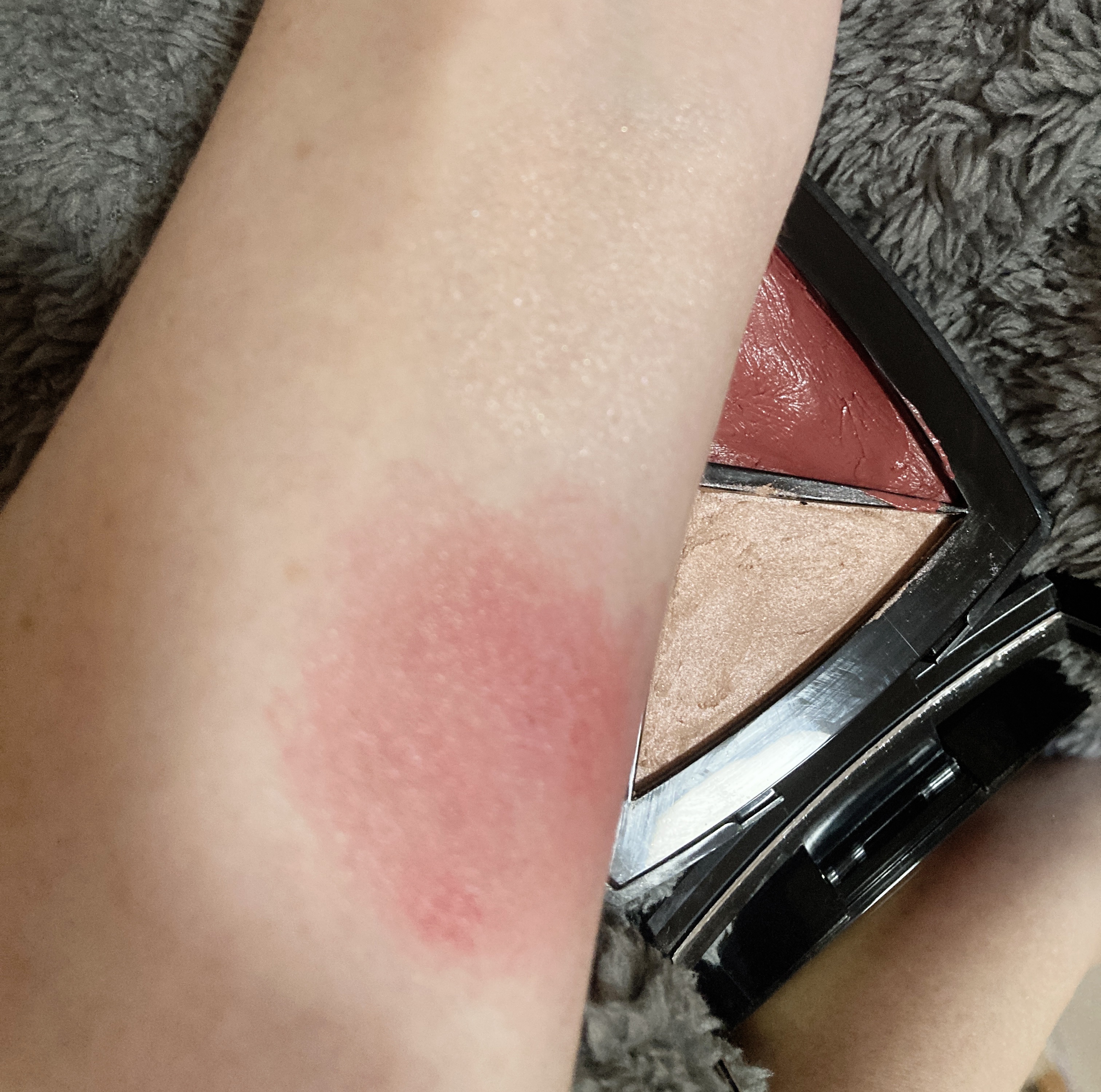 パレット エサンシエル/CHANEL/マルチパレットを使ったクチコミ（3枚目）