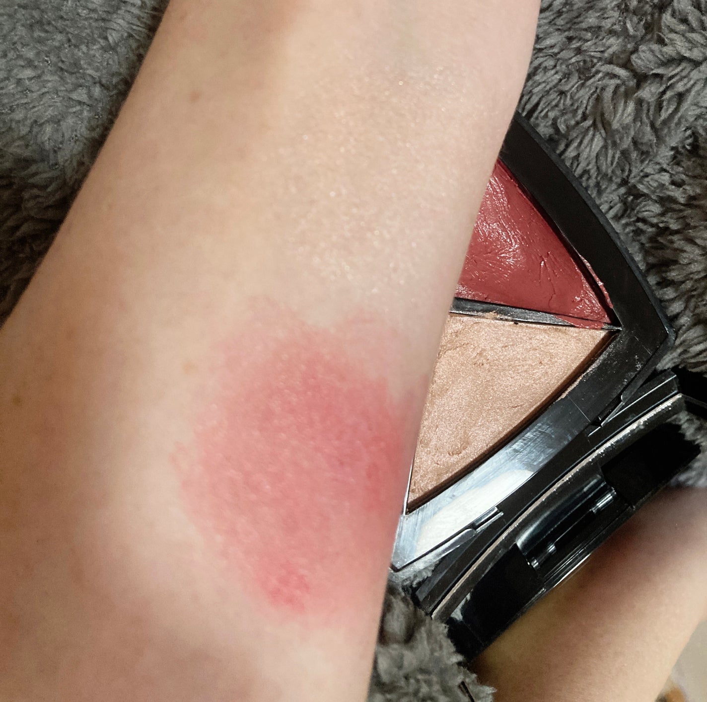 パレット エサンシエル/CHANEL/マルチパレットを使ったクチコミ(3枚目)