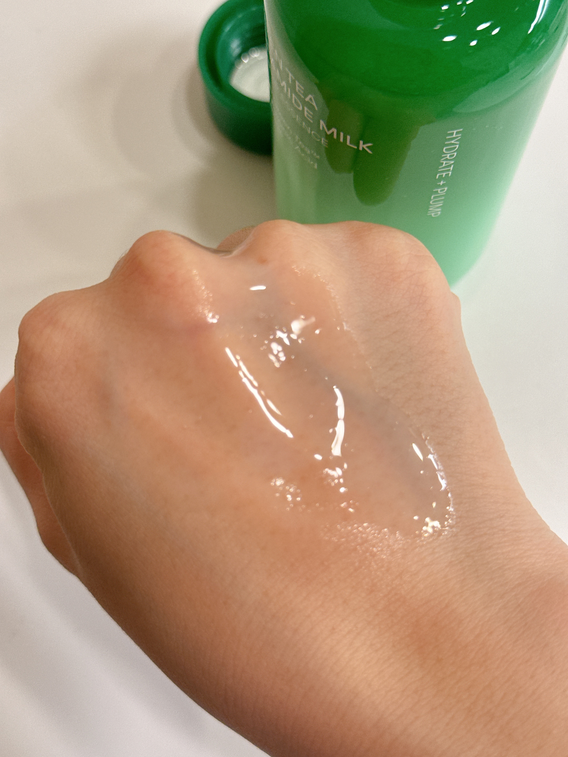 グリーンティー セラミド ミルク エッセンストナー/innisfree/化粧水を使ったクチコミ（3枚目）