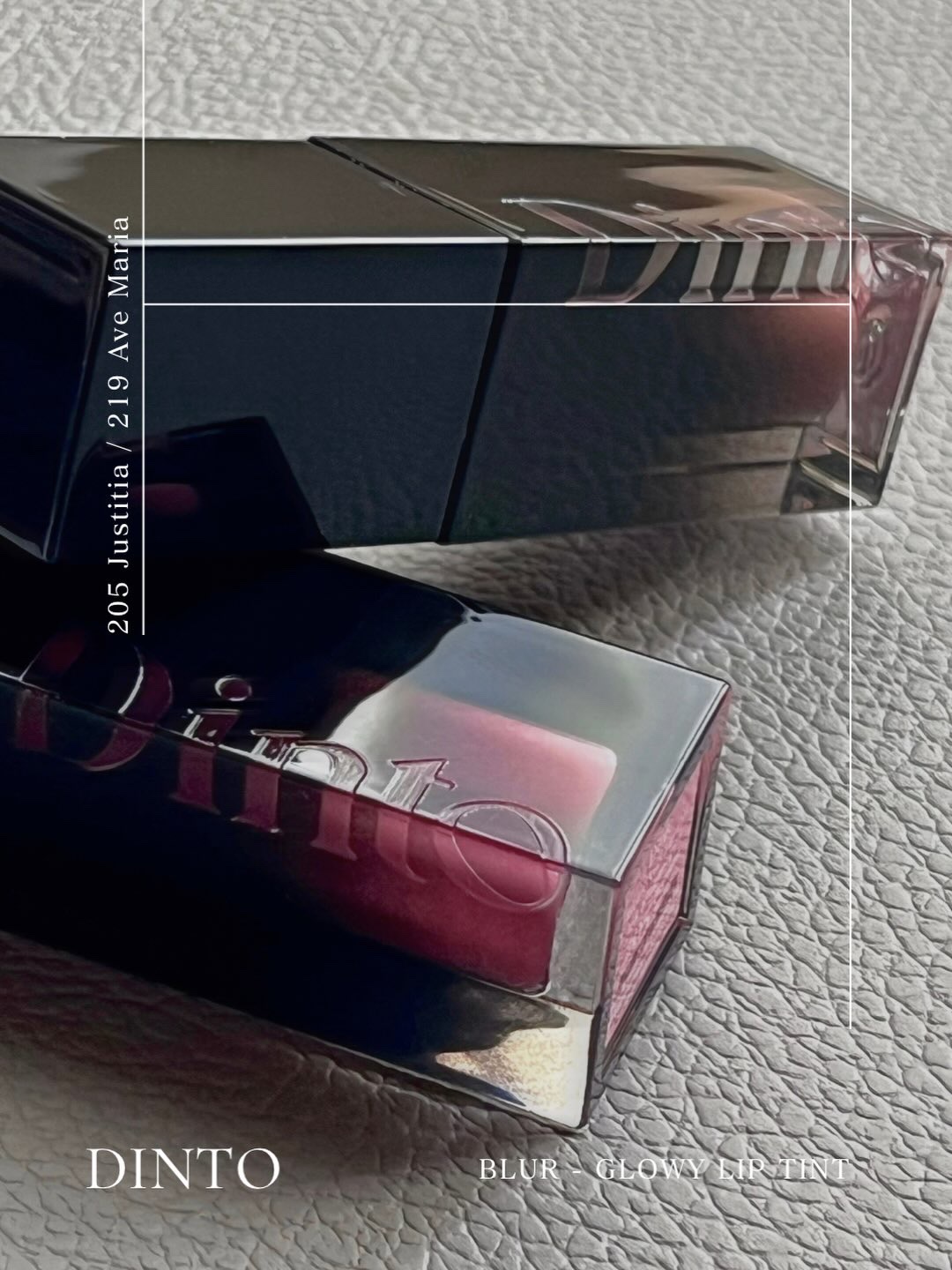 Dintoの色持ち抜群で、唇も乾燥しにくいティントリップ
カラーバリエが豊富で、絶妙なカラーが揃っているのも魅力
⁡
205のJustutua はほんのり黄味を感じるピンクでナチュラルな血色感
219のAva Mariaはブルベ夏お得意のく