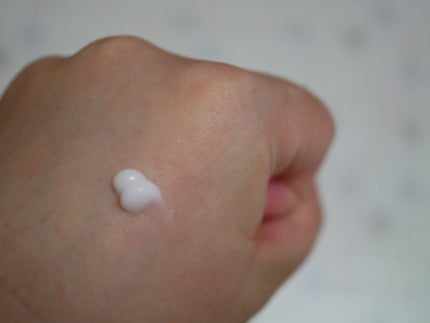 なつ on LIPS 「北海道旅行て購入。かなり小ぶりなので持ち運びに便利。小さい分、..」(2枚目)