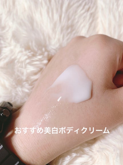 ニベア ルーセントビューティ バイタルエンリッチ ふっくら豊潤美容液ボディミルク カモミール&ローズの香り/ニベア/ボディミルクを使ったクチコミ(1枚目)