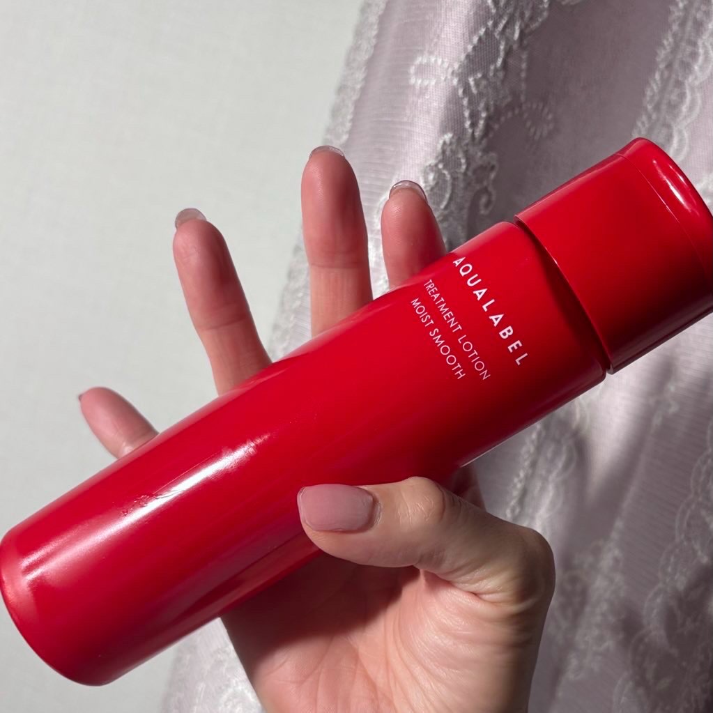 アクアレーベルさまからいただきました❤️

再販売を望む人がたくさんいるほど人気商品‼️
グリシルグリシン、肌荒れ防止の有効成分配合、ドラストで変えてお値段お手頃！

そして毛穴、キメケアまでしてくれる🥹とろみ感あってぷるんっと仕上がるイ