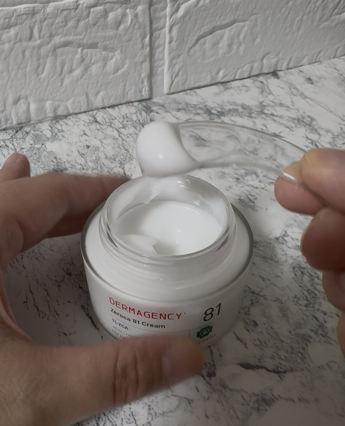 ダーマジェンシー ゼロカ81 クリーム/DERMAGENCY/フェイスクリームを使ったクチコミ（3枚目）