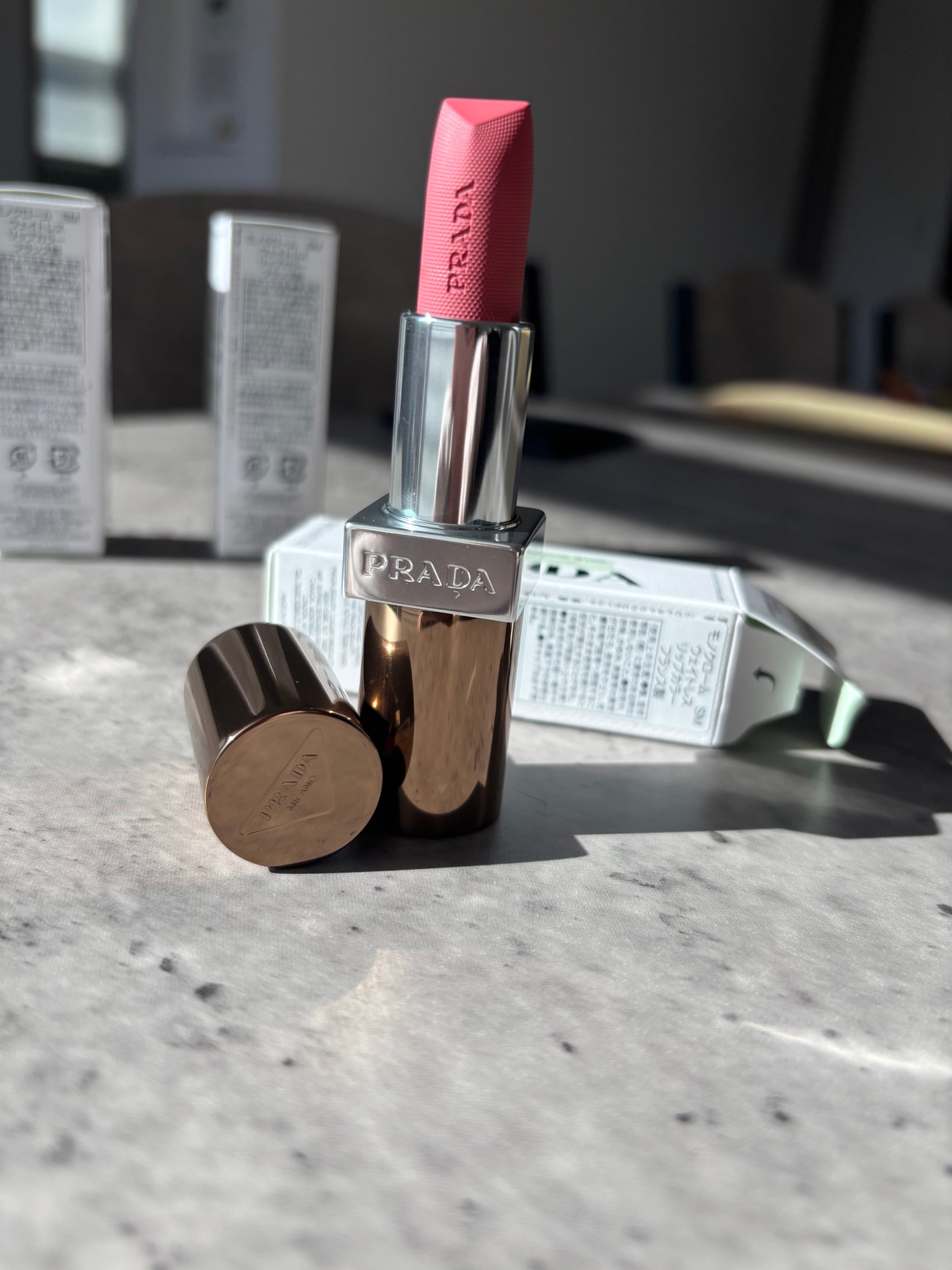 モノクローム ウェイトレス リップカラー(スムース ナイロン)/PRADA BEAUTY/口紅を使ったクチコミ(1枚目)