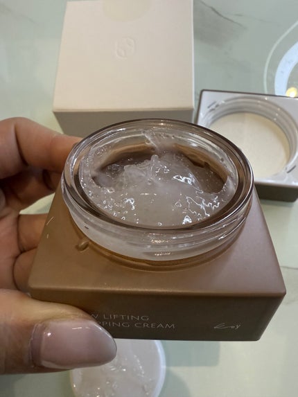 フローリフティングラッピングクリーム/koy/フェイスクリームを使ったクチコミ(2枚目)