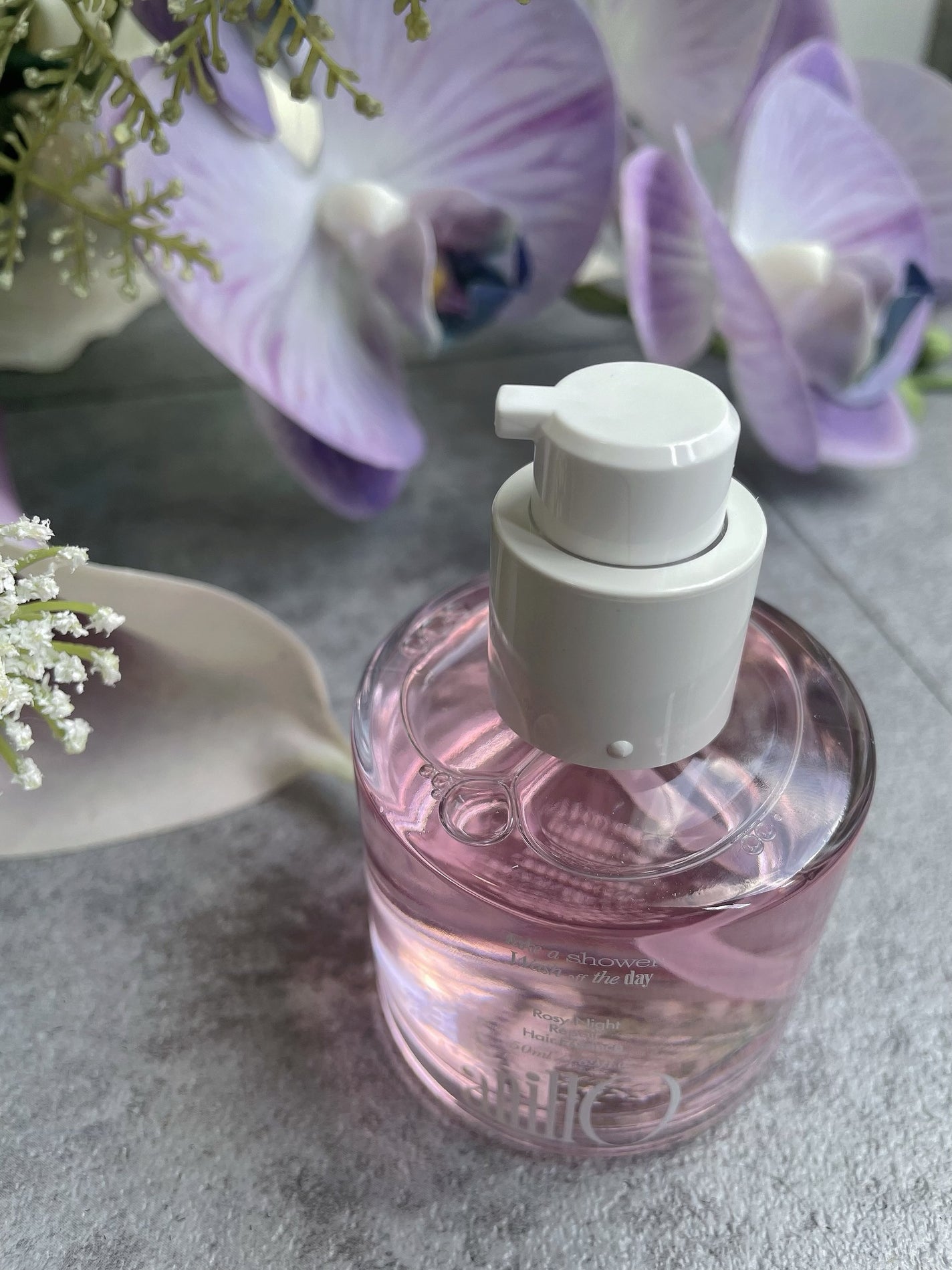 ロージーナイトヘアエッセンス/ANILLO/ヘアオイルを使ったクチコミ(4枚目)