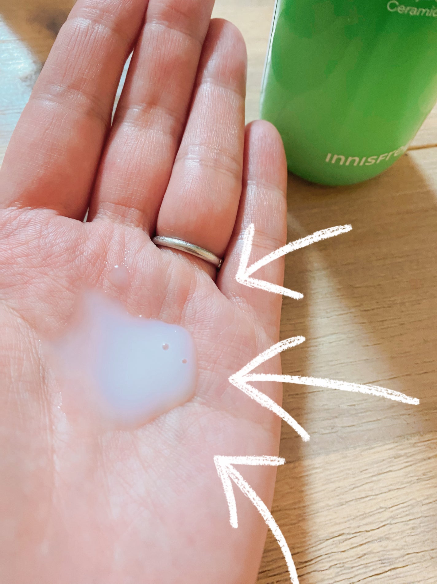 グリーンティー セラミド ミルク エッセンストナー/innisfree/化粧水を使ったクチコミ(2枚目)