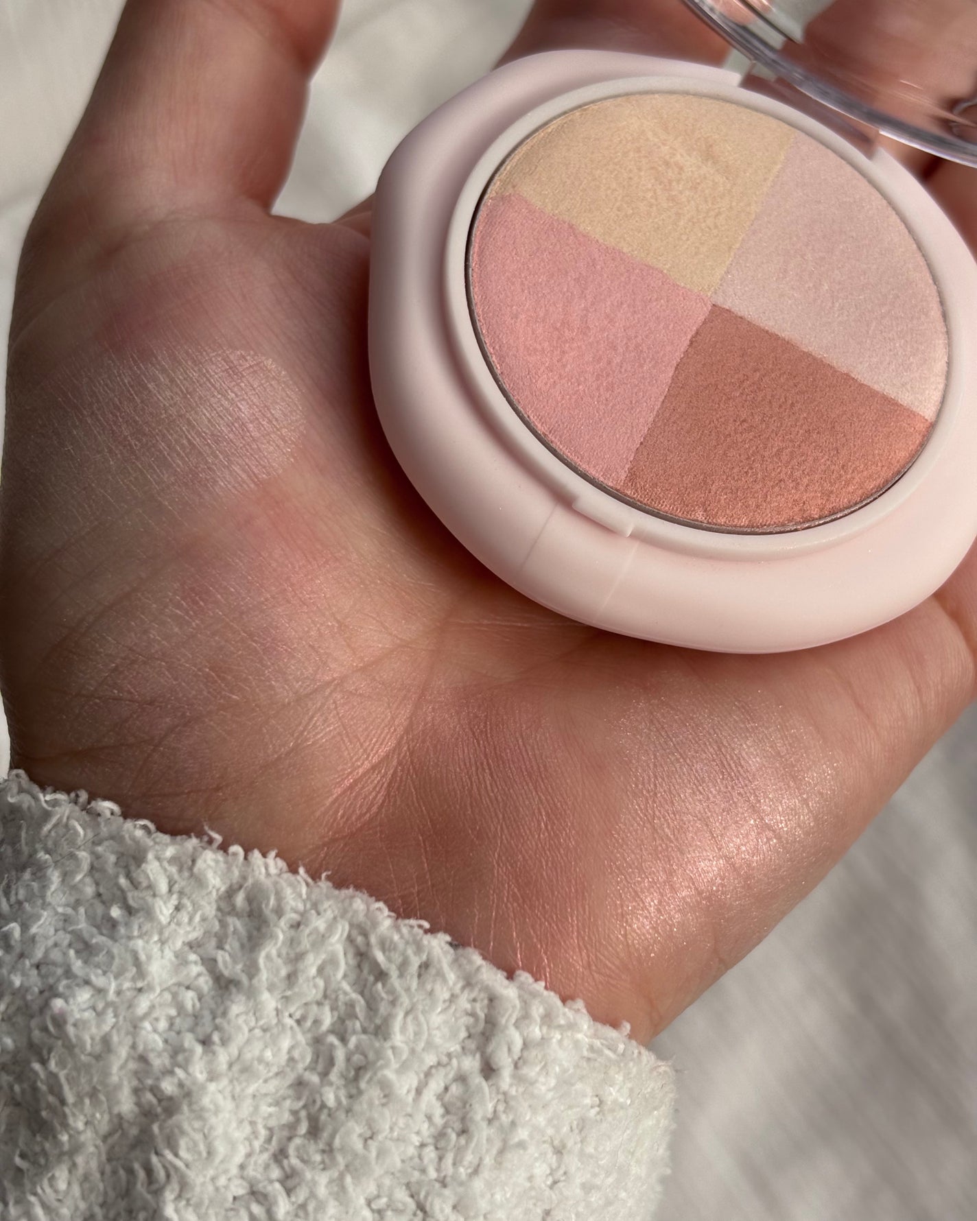 マルチクアッドシャドウ/dasique/パウダーアイシャドウを使ったクチコミ(5枚目)