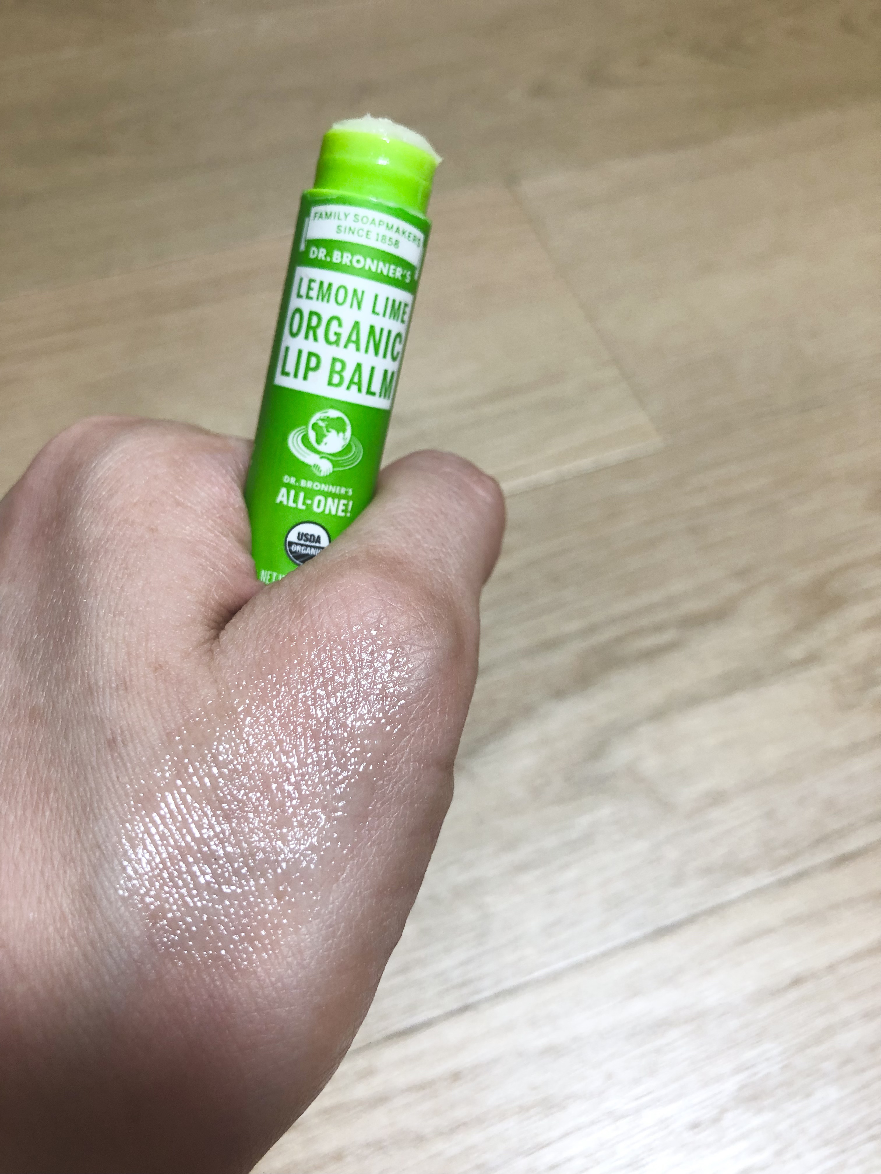 マジック オーガニックリップバーム/ドクターブロナー/リップバームを使ったクチコミ（2枚目）