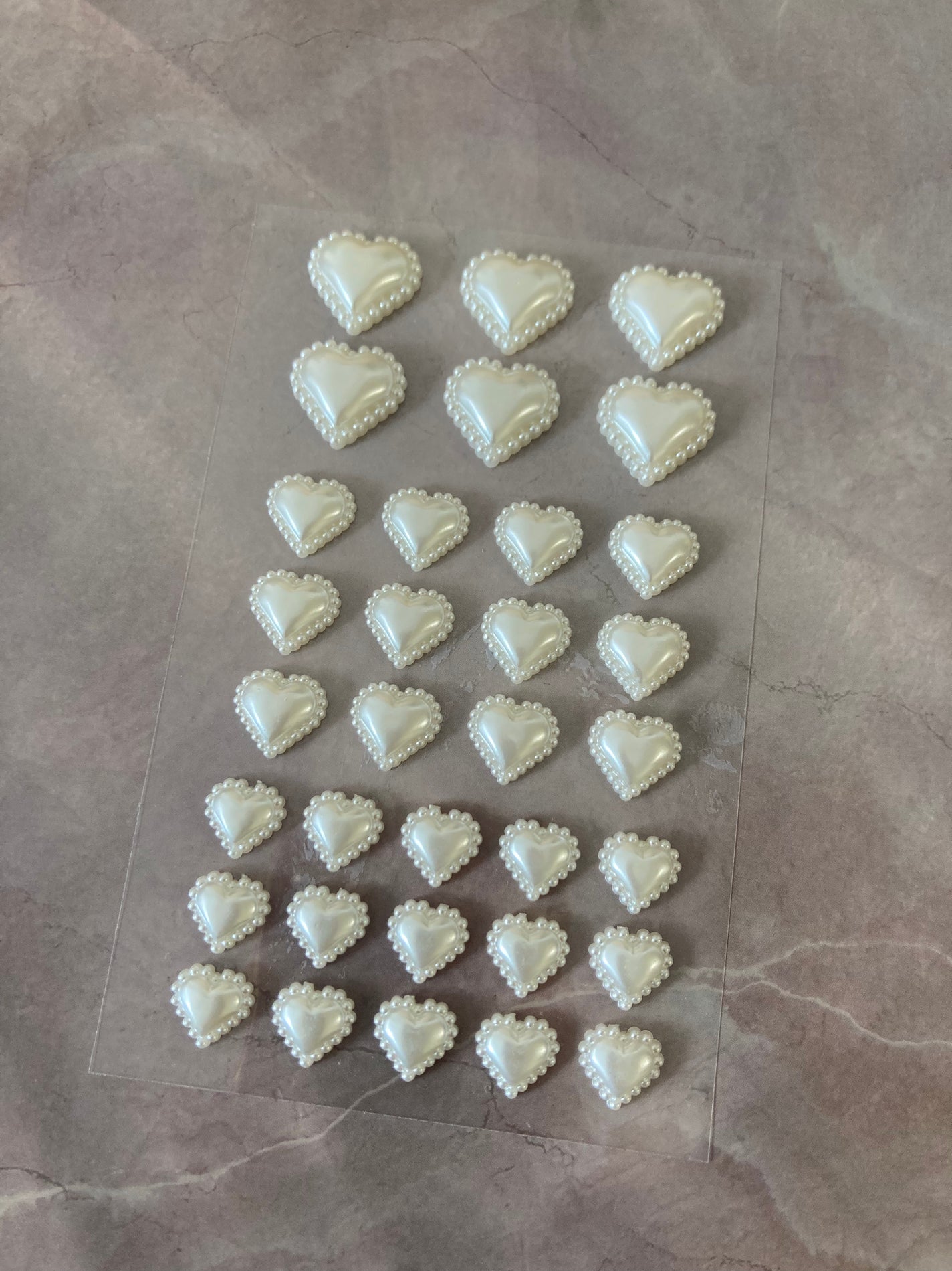 Saya on LIPS 「キャップデコってみた🩷ˊ˗/前にダイソーで買ったシールで、メタ..」(3枚目)