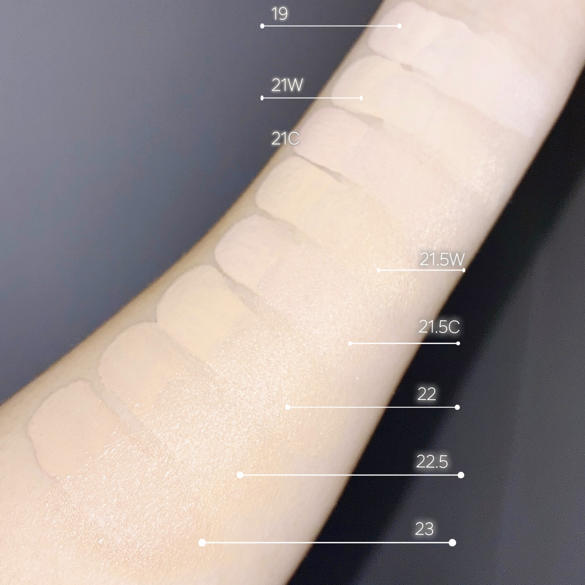 ウォーターレイヤーフィットクッション /ABOUT TONE/クッションファンデーションを使ったクチコミ（2枚目）