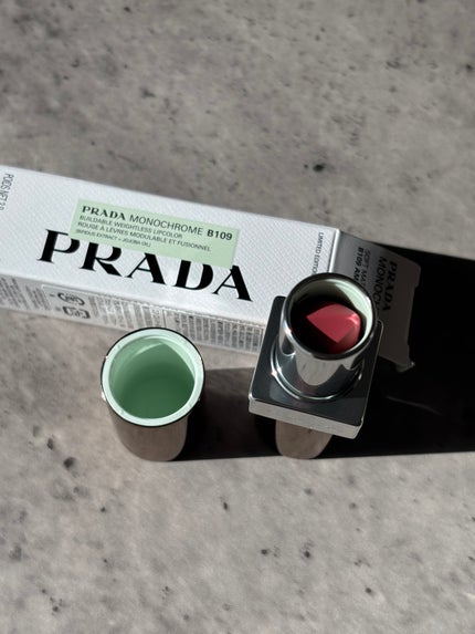 モノクローム ウェイトレス リップカラー(スムース ナイロン)/PRADA BEAUTY/口紅を使ったクチコミ(4枚目)