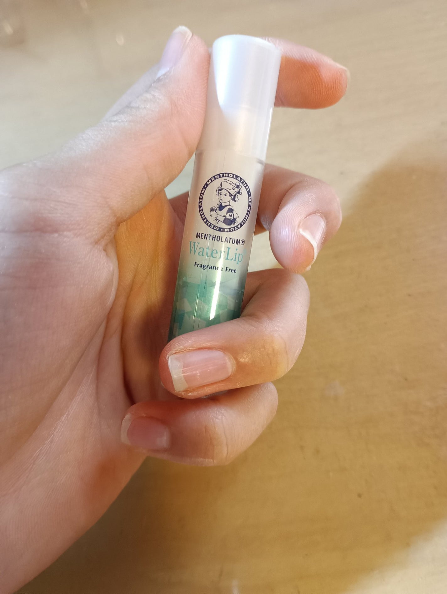 さよフォロバ100^^ on LIPS 「【使った商品】 ウォーターリップ【色味】 ミントは、ミントの匂..」(4枚目)