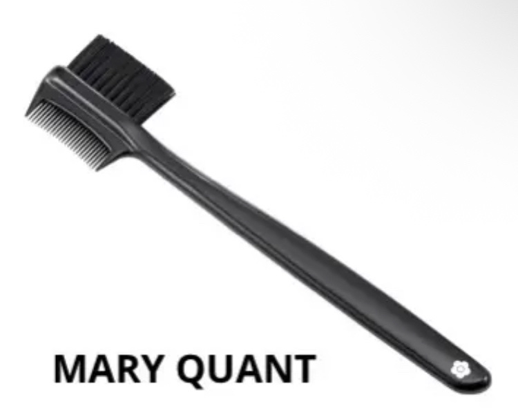 MARY QUANT
ブロウ ブラシ＆コーム
🪸ーーーーーーーーーーーーーーーーーーーー

ナイロンブラシと目の細かいコームが付いブラシ部分は眉を整えたり、描いてからぼかすときに使用し、コーム部分はマスカラのつけすぎや、からまりを取るとき
