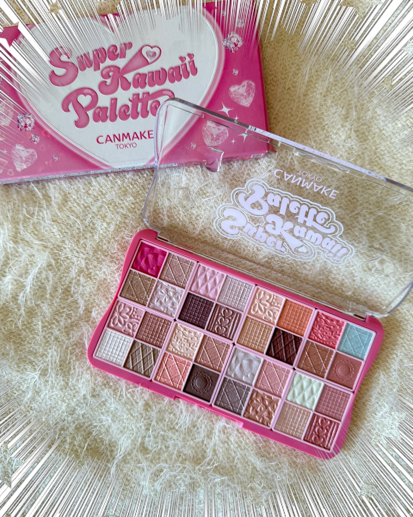 出遅れて諦めてたけど奇跡的に購入できた✨

スーパーかわいい！
ほんとにそう🎀

私がメイクやりだした頃はギャルメイク全盛期🤎
右上のブルーなんかねぇ、懐かしいぃ🥺

天才的かわいさ💘👼

かわいすぎて文字入れはもう要らないよね、