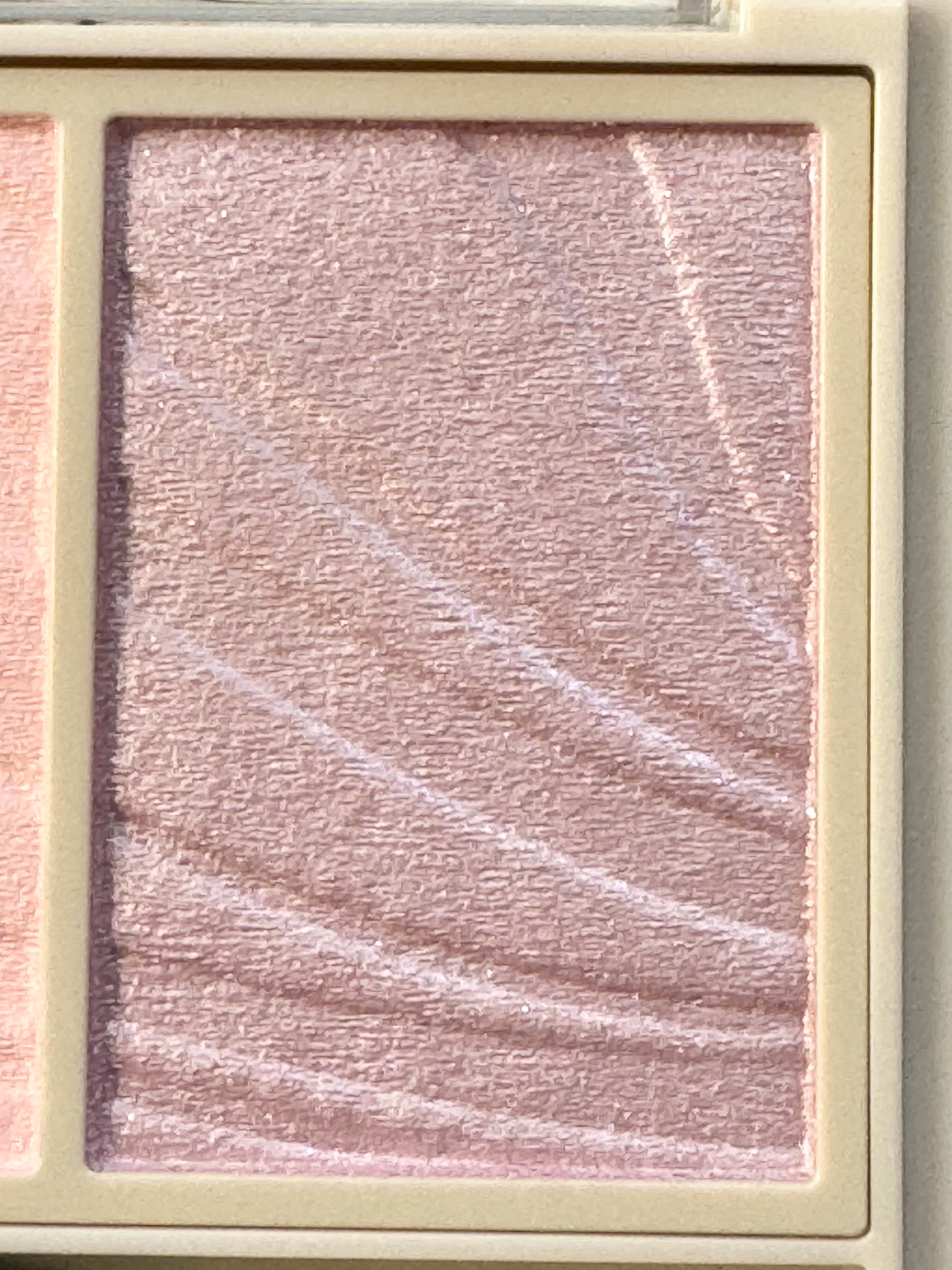 ディオールスキン ルージュ ブラッシュ カラー＆グロウ/Dior/パウダーチークを使ったクチコミ（3枚目）