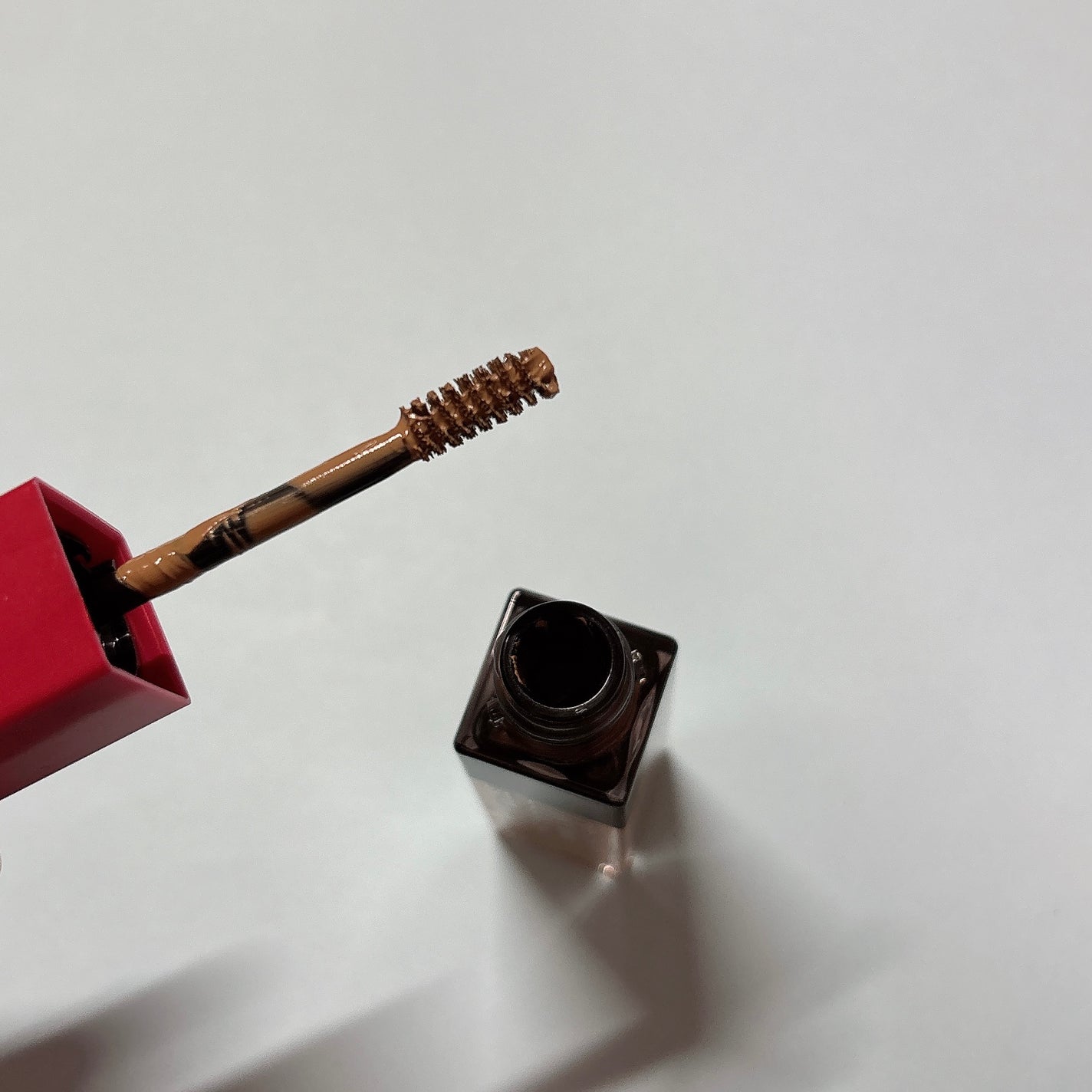 ブロウインク 3D スタイリングジェル/MAYBELLINE NEW YORK/眉マスカラを使ったクチコミ(2枚目)