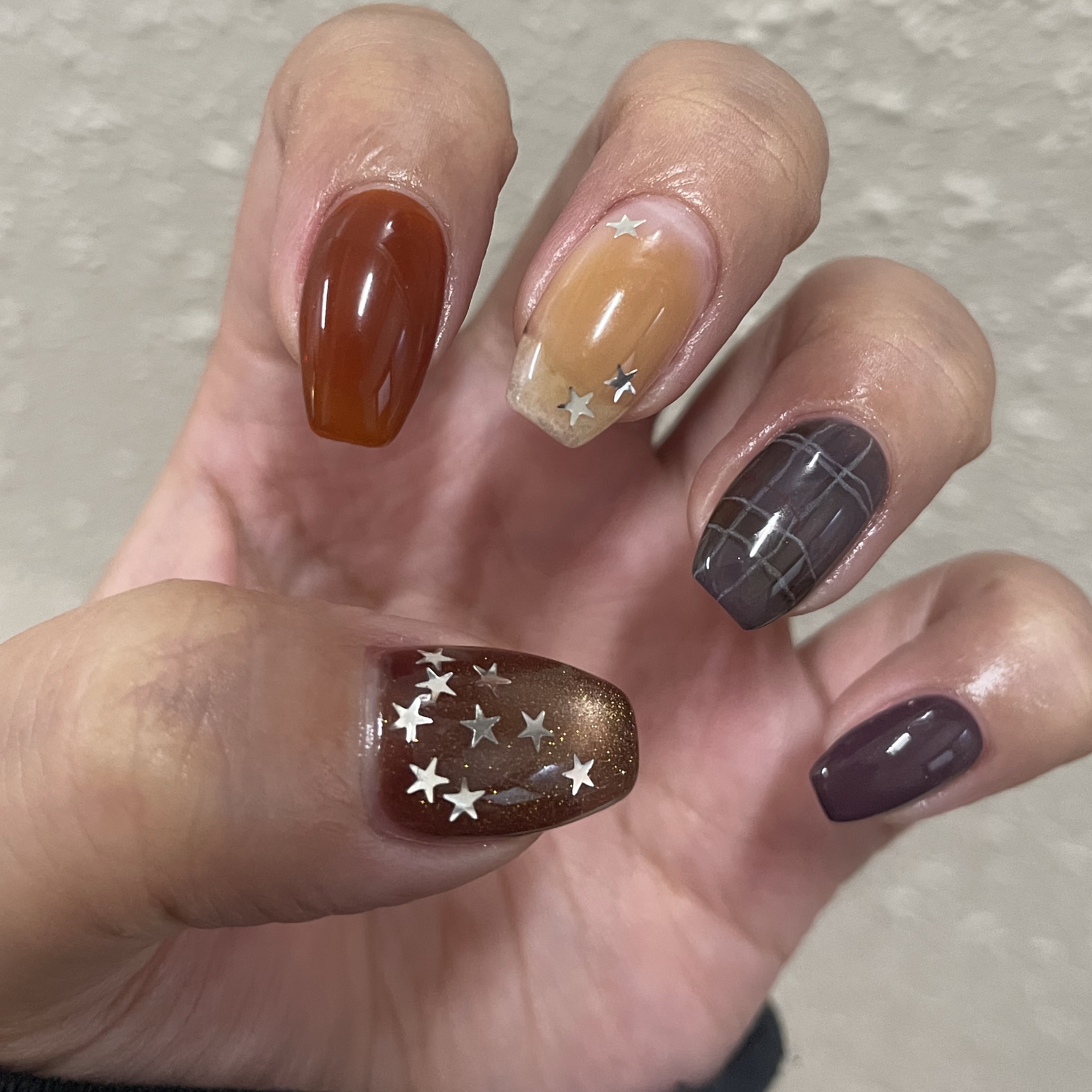 #ネイル,#クリスマスネイル,#冬ネイル,#星ネイル,#チェックネイル,#大人可愛いネイルのネイルデザイン