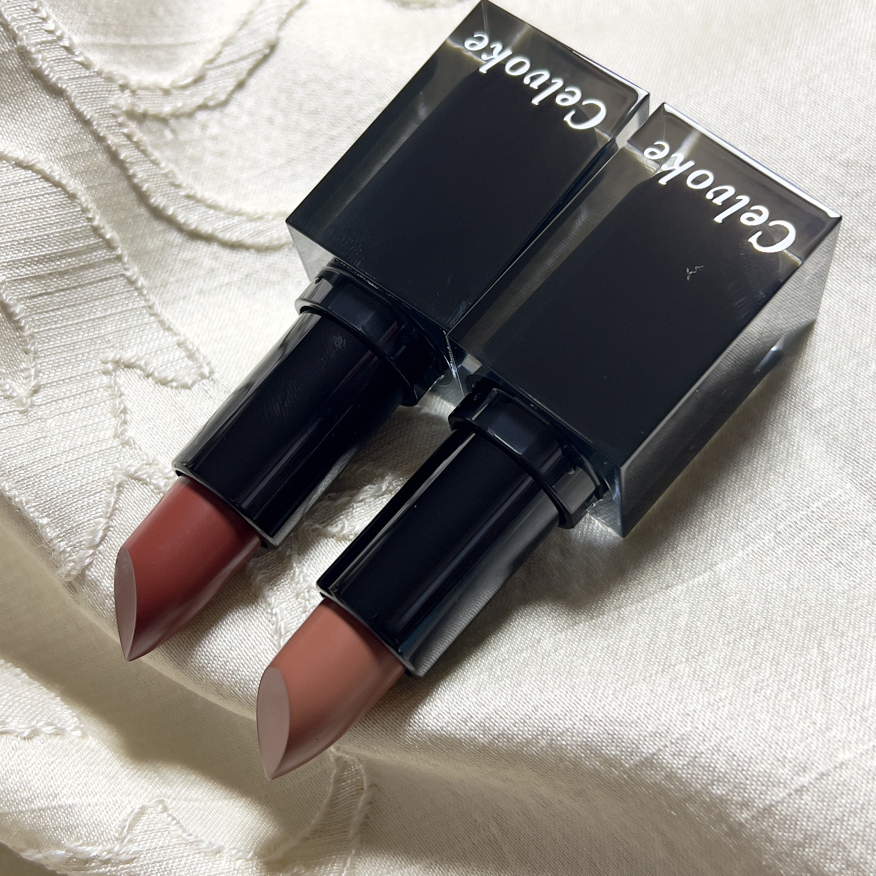 セルヴォーク ルージュ オー ミューテッドグロウ 04 クラッシーブリック/Celvoke/口紅を使ったクチコミ（2枚目）