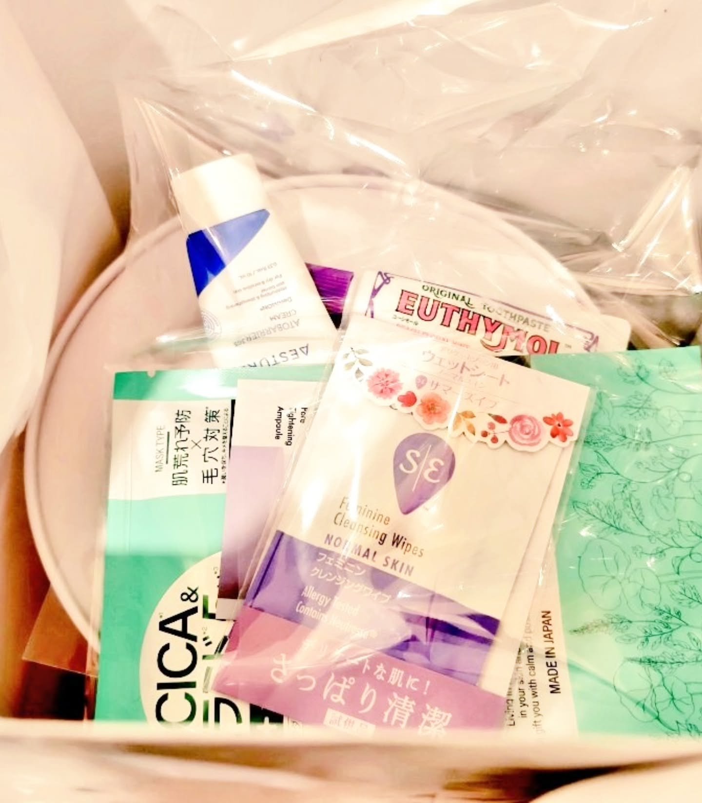 よっぱのクチコミ「アットコスメのオンラインで狙ってていたものが

ことごとく売り切れていたので、

アットコスメ.....」（2枚目）