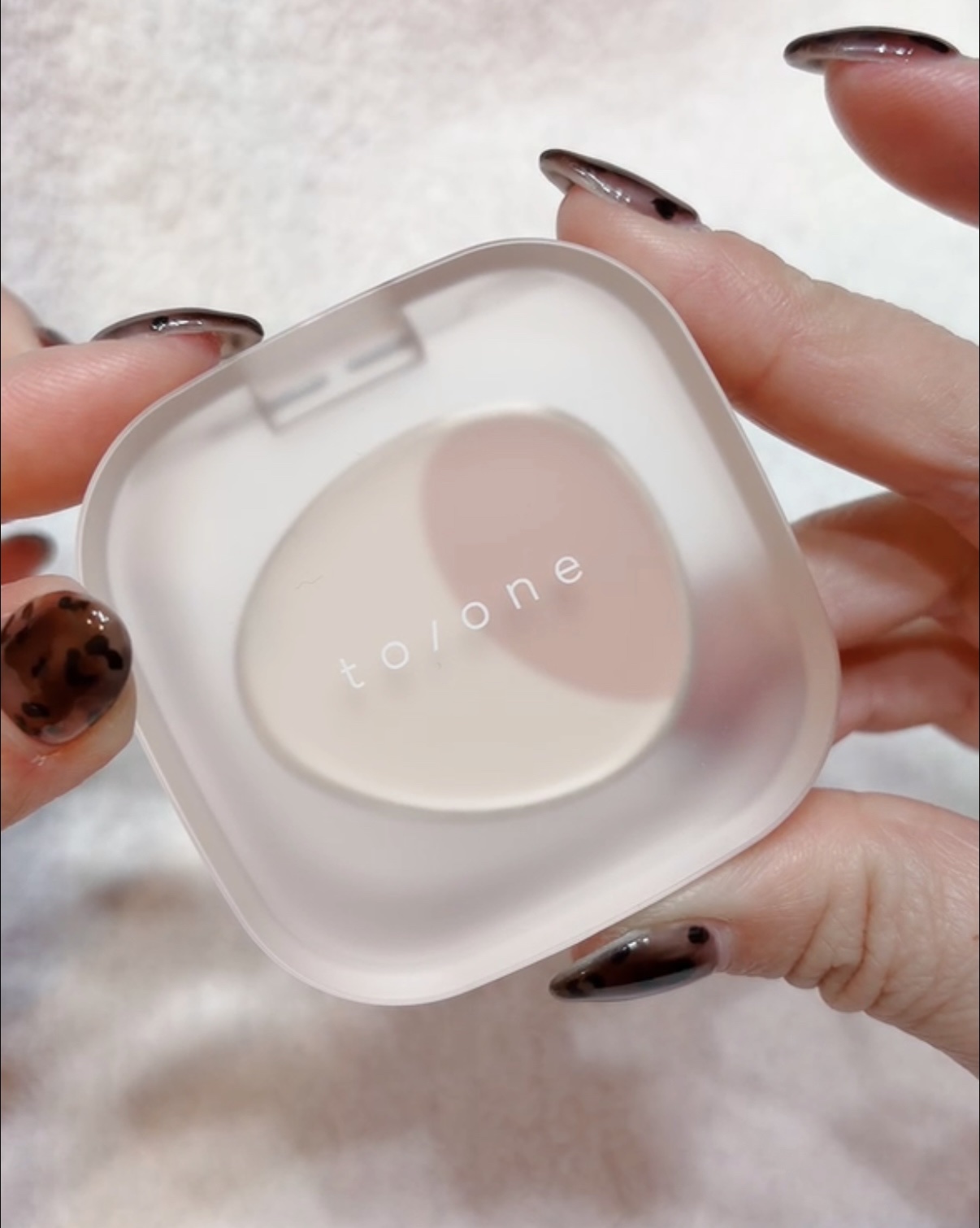 ペタル フロート ポアレス スムーザー/to/one/化粧下地を使ったクチコミ（2枚目）