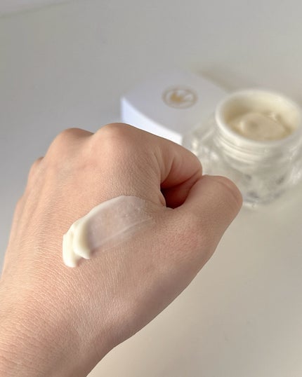 BI-SU フェイスクリーム(ムスク)のクチコミ「インナーケアのゼリーで有名な @bi_su_official 💛
私はフェイスクリームでBI-.....」(2枚目)