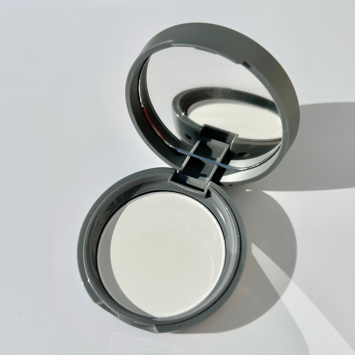 コンプレクションクリエイター/チャコット・コスメティクス/プレストパウダーを使ったクチコミ(3枚目)