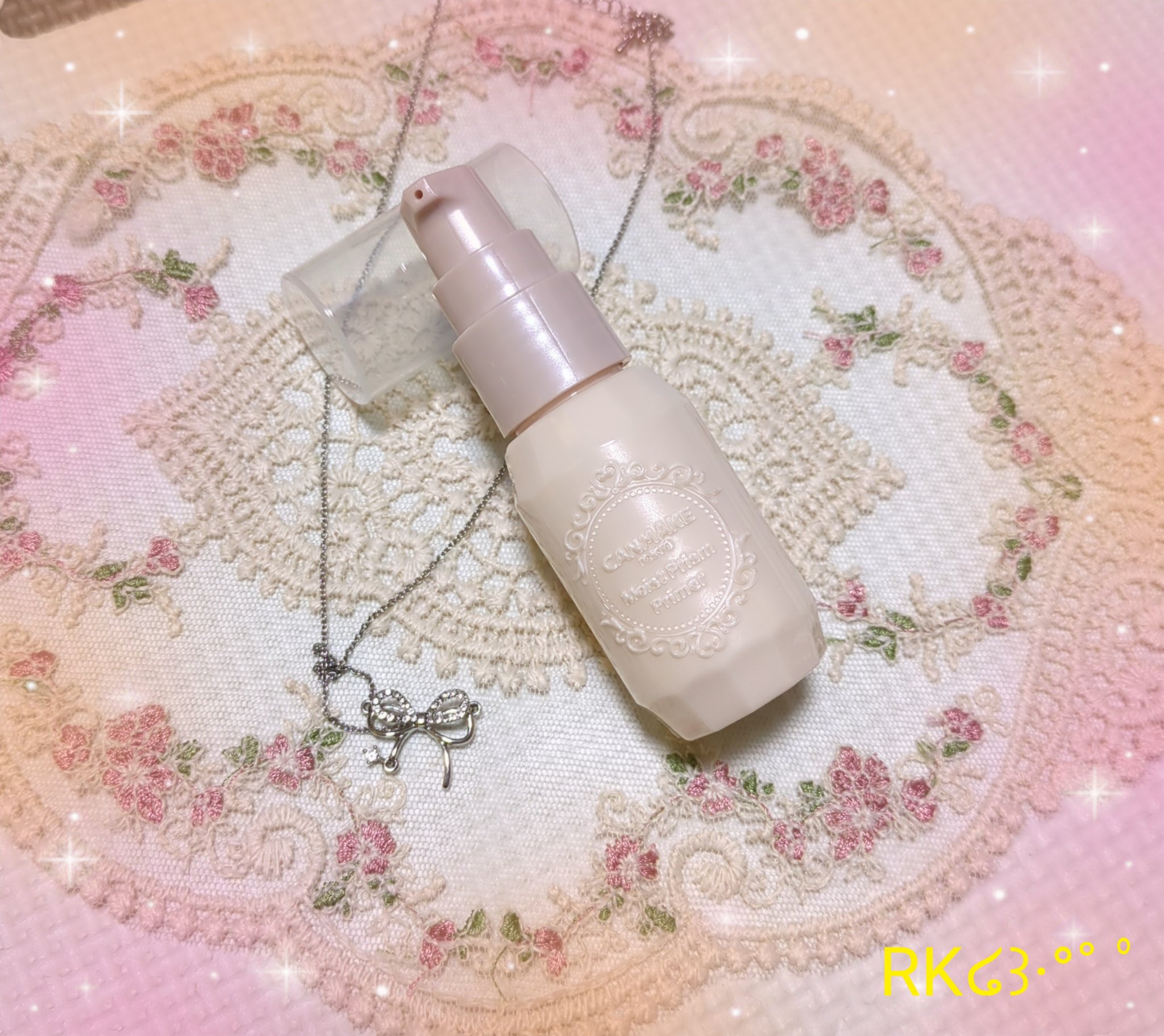 立体ツヤを仕込む♡


✔キャンメイク
✔モイストプリズムプライマー
✔01ライトベージュ

♡透明感のあるもっちりツヤ肌
　高輝度パール配合、立体感とうるおいのあるツヤ肌仕上がりで自然にトーンアップ
♡美容液のようなみずみずしいテクスチャ