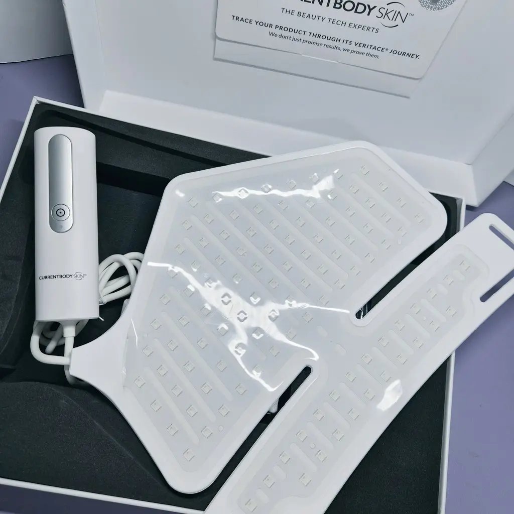 LEDネック＆デコルテマスク シリーズ2/CurrentBody/美顔器・マッサージを使ったクチコミ（2枚目）