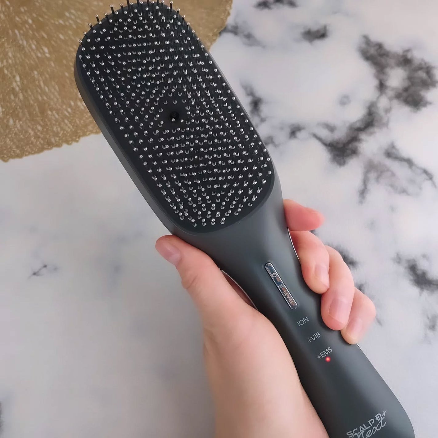 スカルプD ネクストプラス スタイルエレブラシ/アンファー(スカルプD)/ヘッドマッサージャーを使ったクチコミ(5枚目)