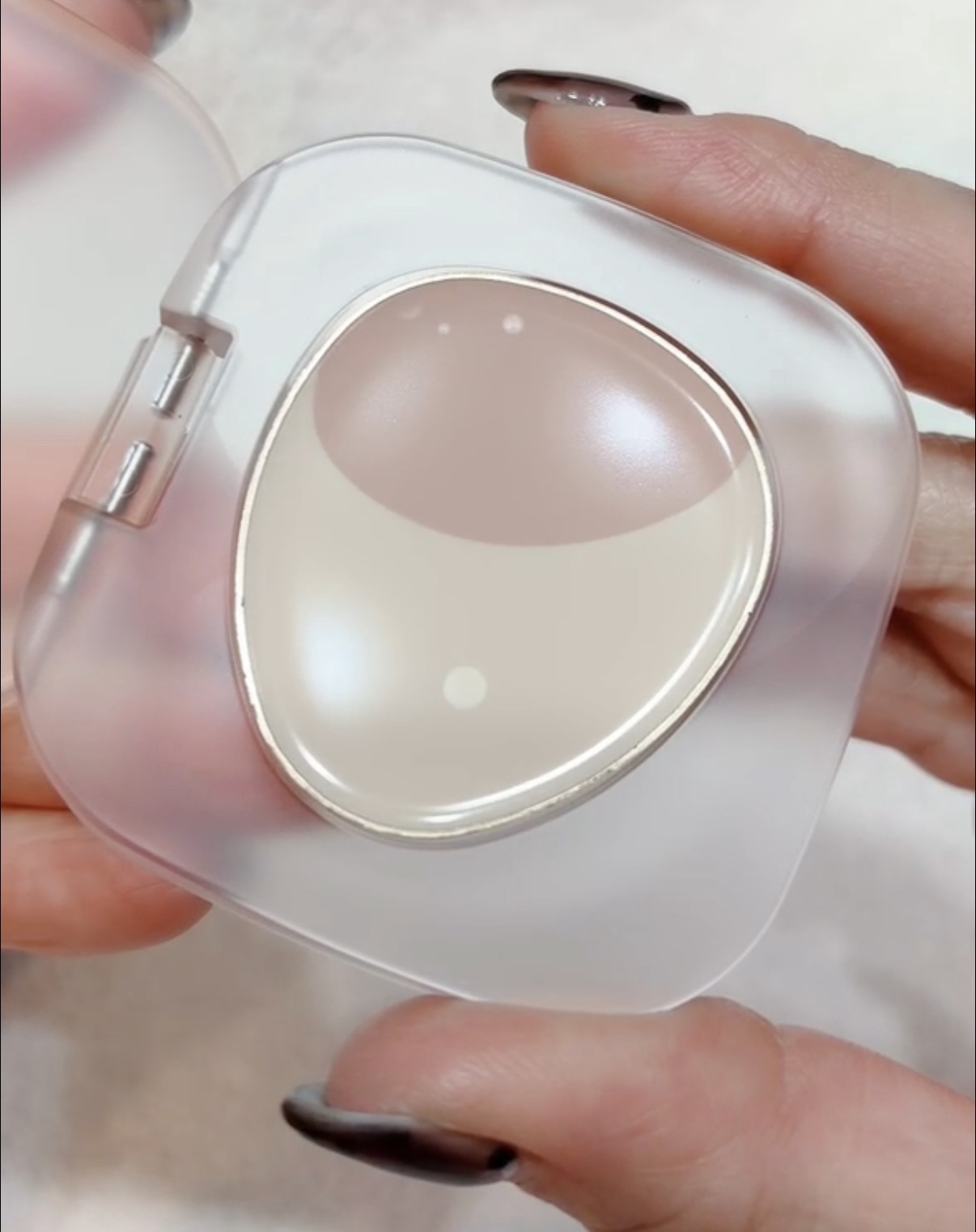 ペタル フロート ポアレス スムーザー/to/one/化粧下地を使ったクチコミ（3枚目）