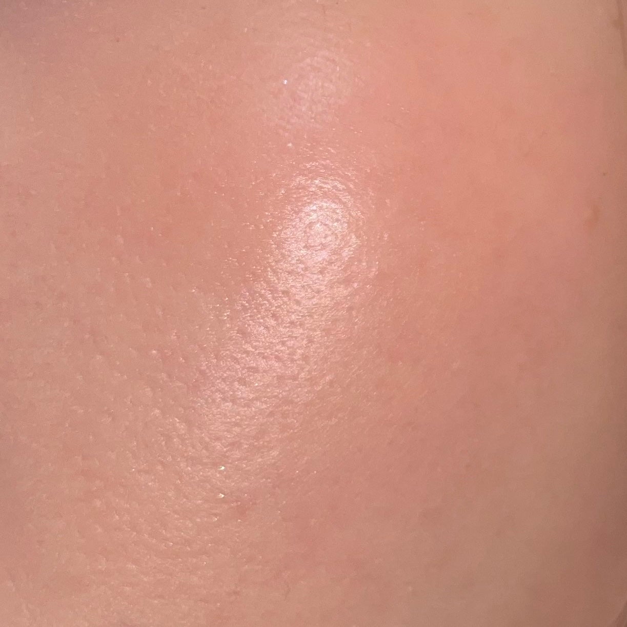 エッセンス スキングロウ ファンデーション/SHISEIDO/リキッドファンデーションを使ったクチコミ(2枚目)