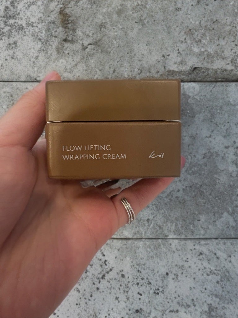 フローリフティングラッピングクリーム/koy/フェイスクリームを使ったクチコミ(1枚目)