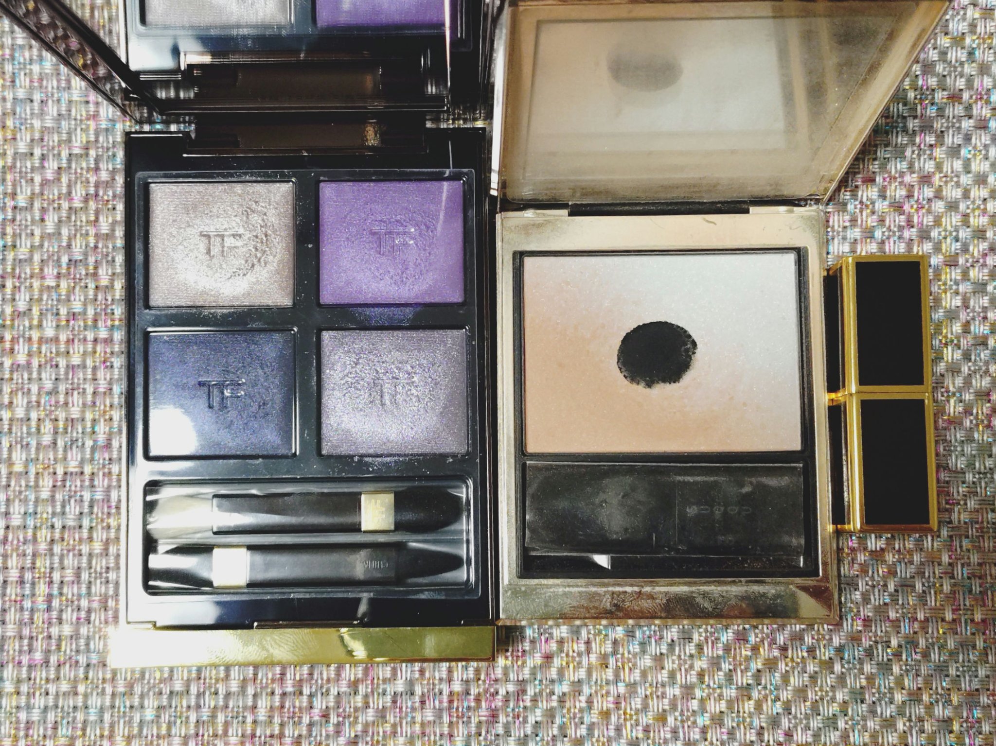 ■今日のメイク


トムフォードのデイドリーム、
左の2色だけを使ってメイク。
上をアイホール全体に、下を二重幅に。
チークはSUQQUの羽風、
リップはトムフォードのカサブランカを使いました。