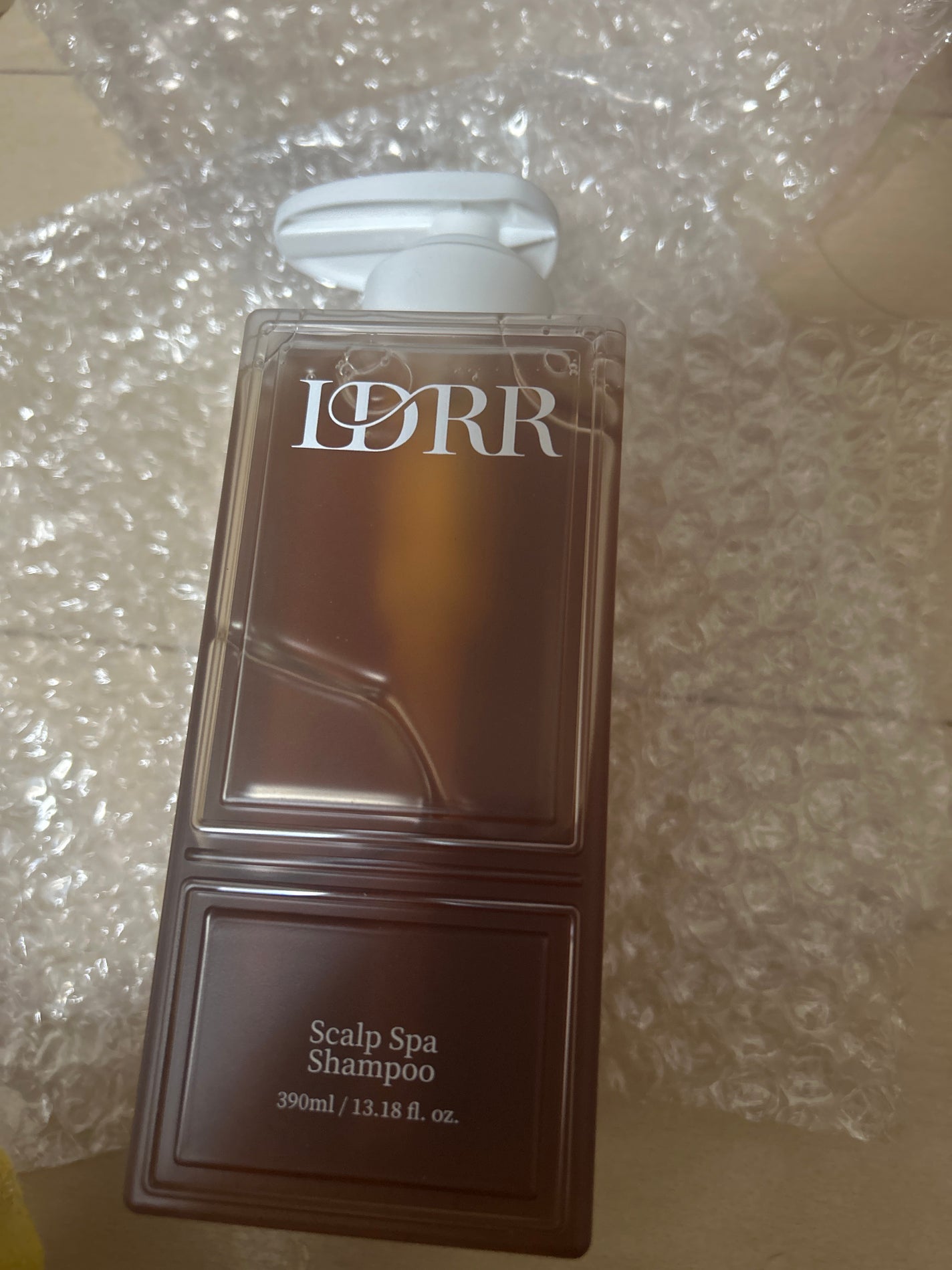 fabulous_glow_tme2 on LIPS 「シャンプーです。いい香り.使うの楽しみ#はじめての投稿..」(1枚目)